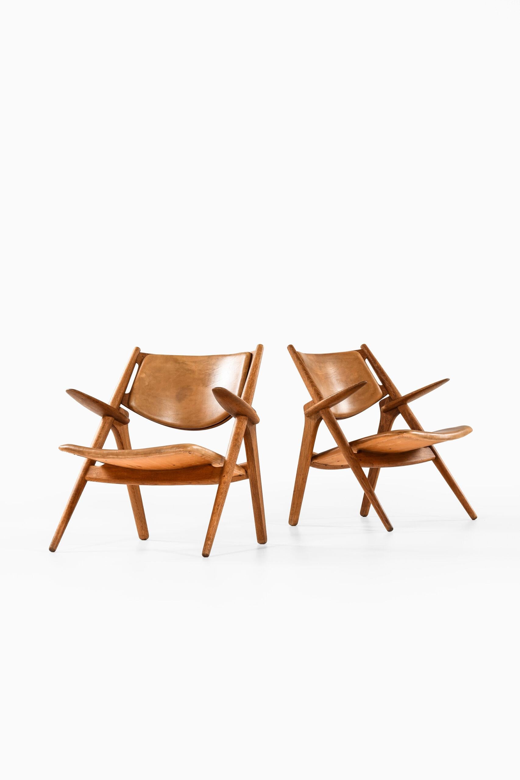 Hans Wegner Easy Chairs Model CH-28 Produced by Carl Hansen & Søn in Denmark For Sale 5