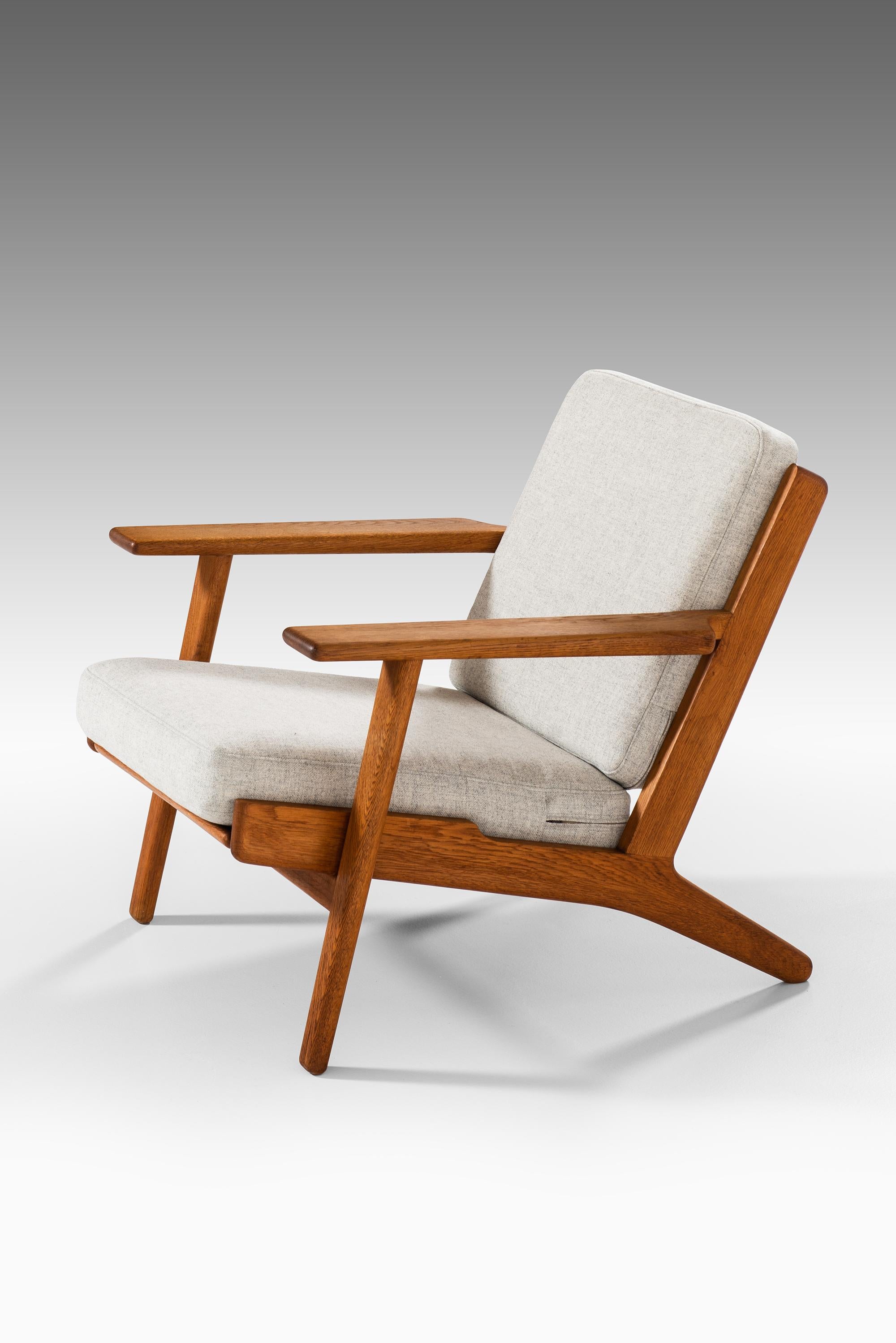 hans wegner lounge chair