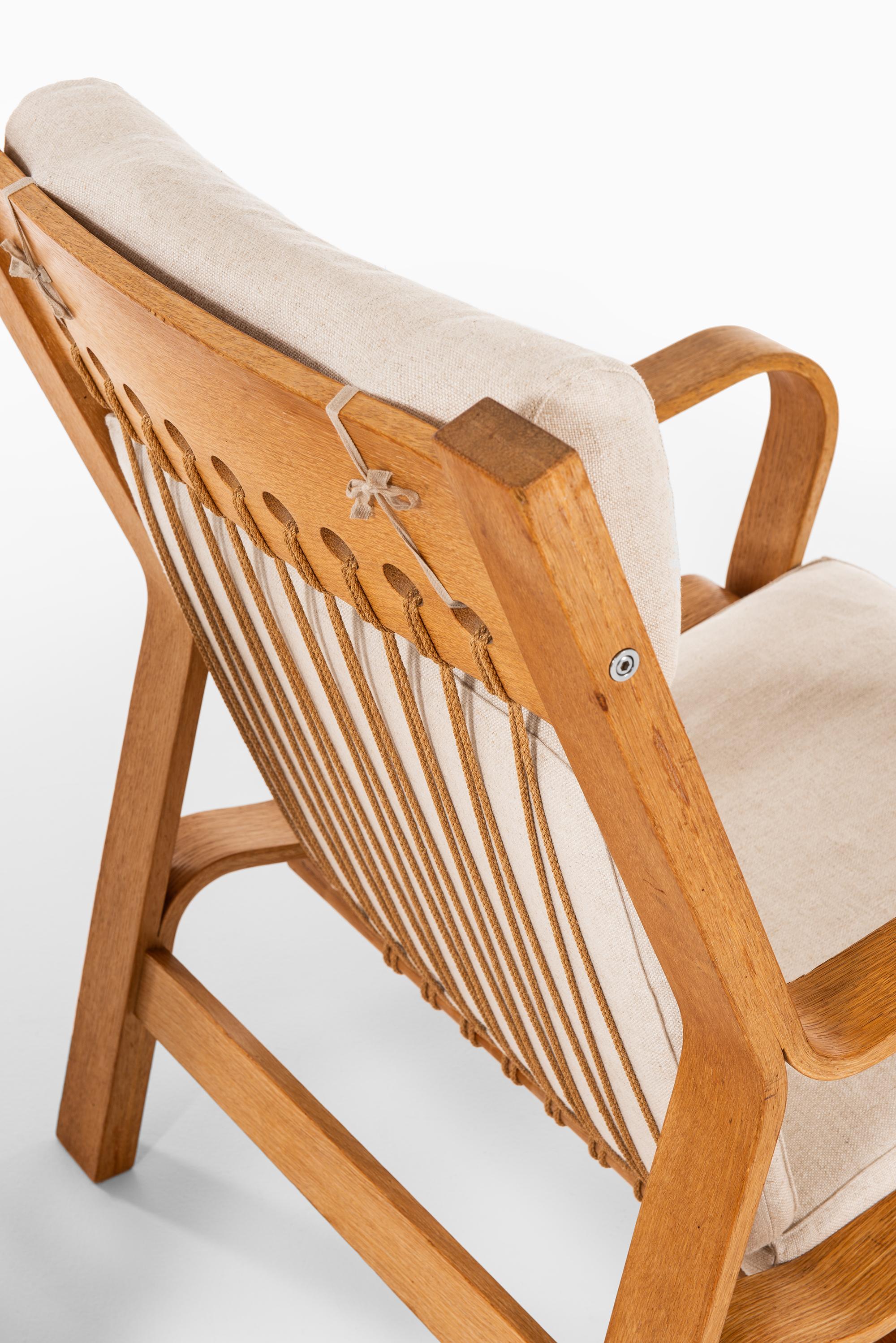 Hans Wegner Easy Chairs Model GE-671 Produced by GETAMA in Denmark 3