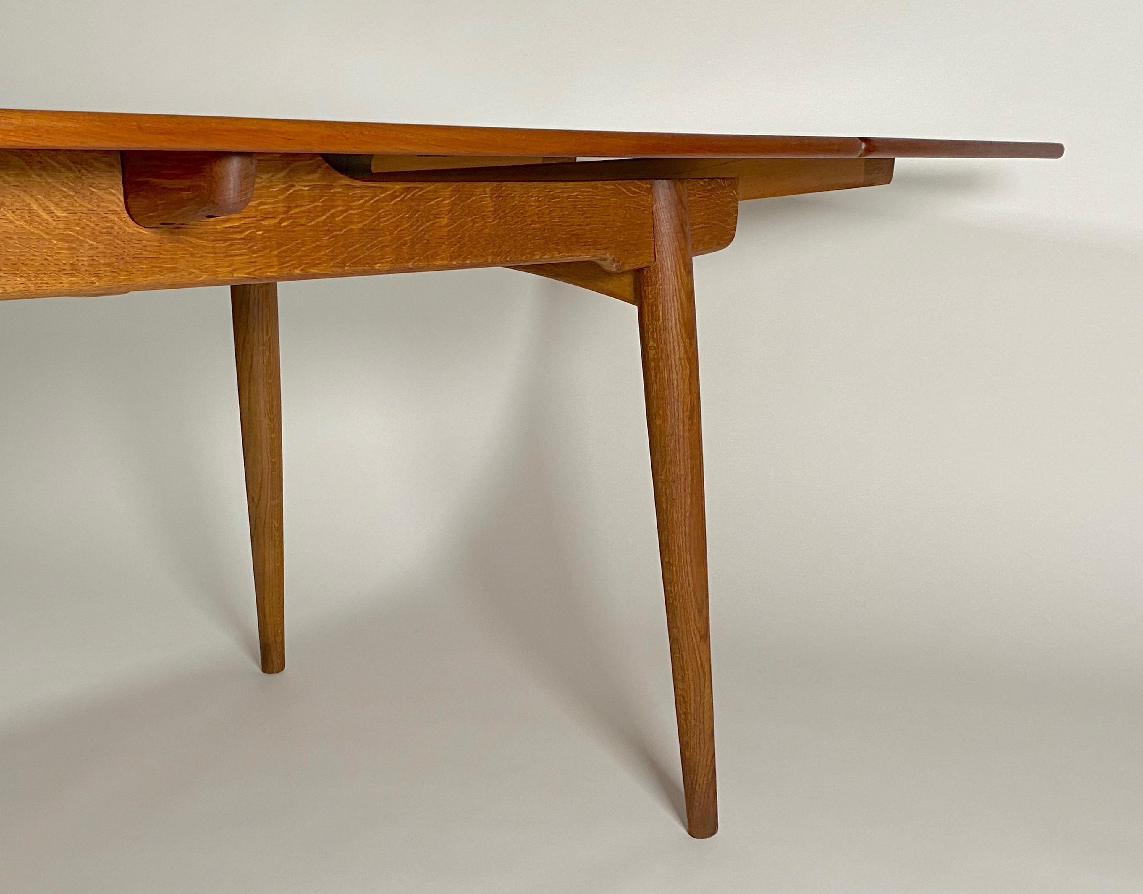 20th Century Hans Wegner Expanding Dining Table for Andreas Tuck AT 312