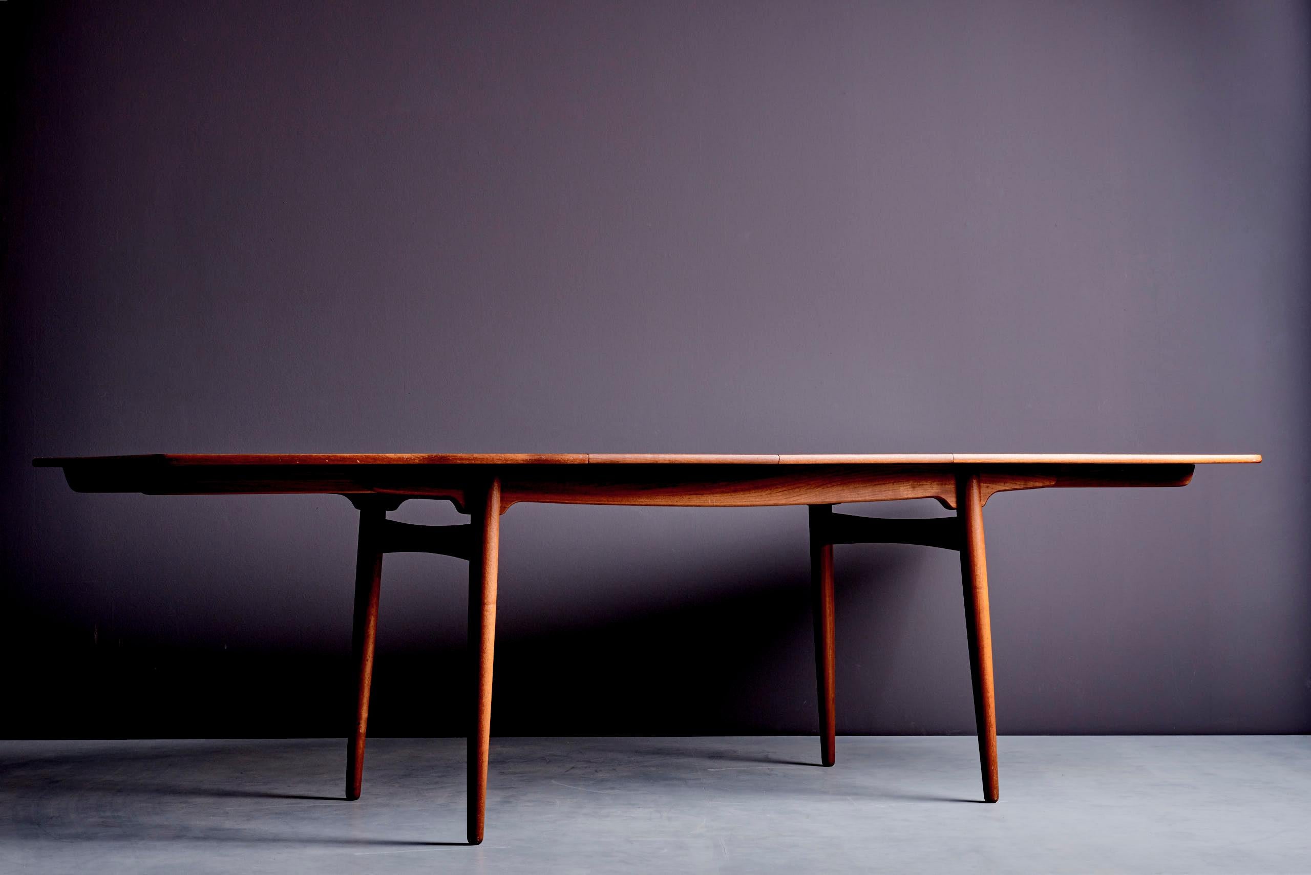 Danois Table de salle à manger extensible Hans Wegner en Wood Wood pour Andreas Tuck en vente