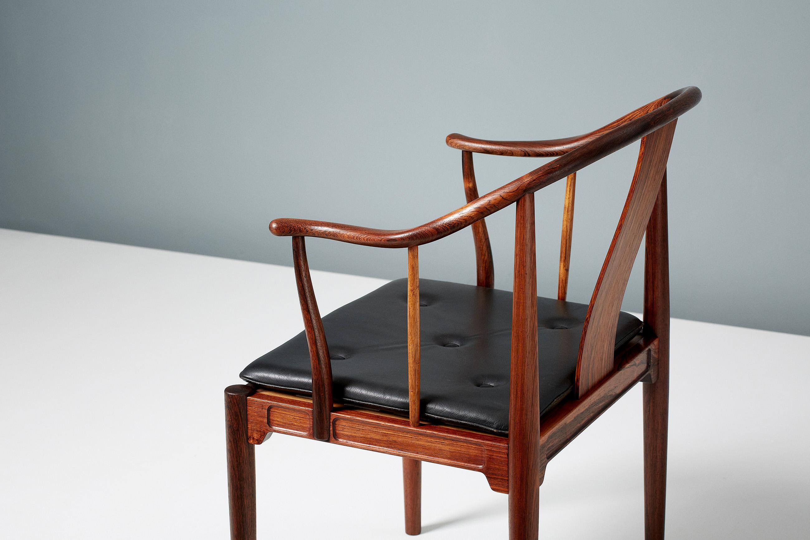 Hans Wegner: China-Stuhl aus Rosenholz, FH-4283 (Leder)