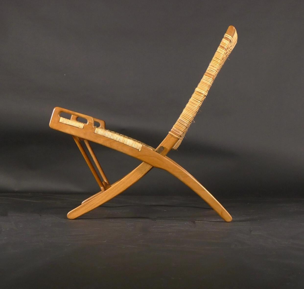 Danish Hans Wegner, Folding Lounge Chair model JH-512, circa 1960, by Johannes Hansen For Sale