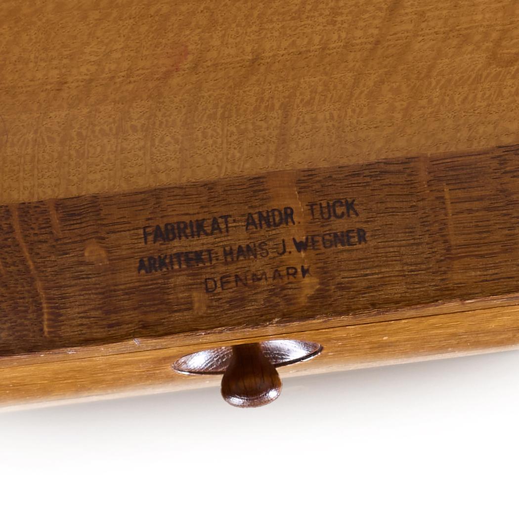 Hans Wegner per Andreas Tuck AT-305 Scrivania danese di metà secolo in teak a ribalta in vendita 7