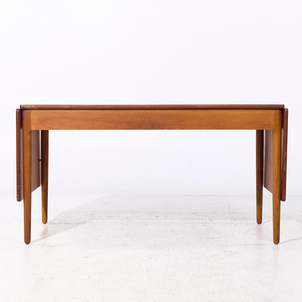 Hans Wegner per Andreas Tuck AT-305 Scrivania danese di metà secolo in teak a ribalta in vendita 2