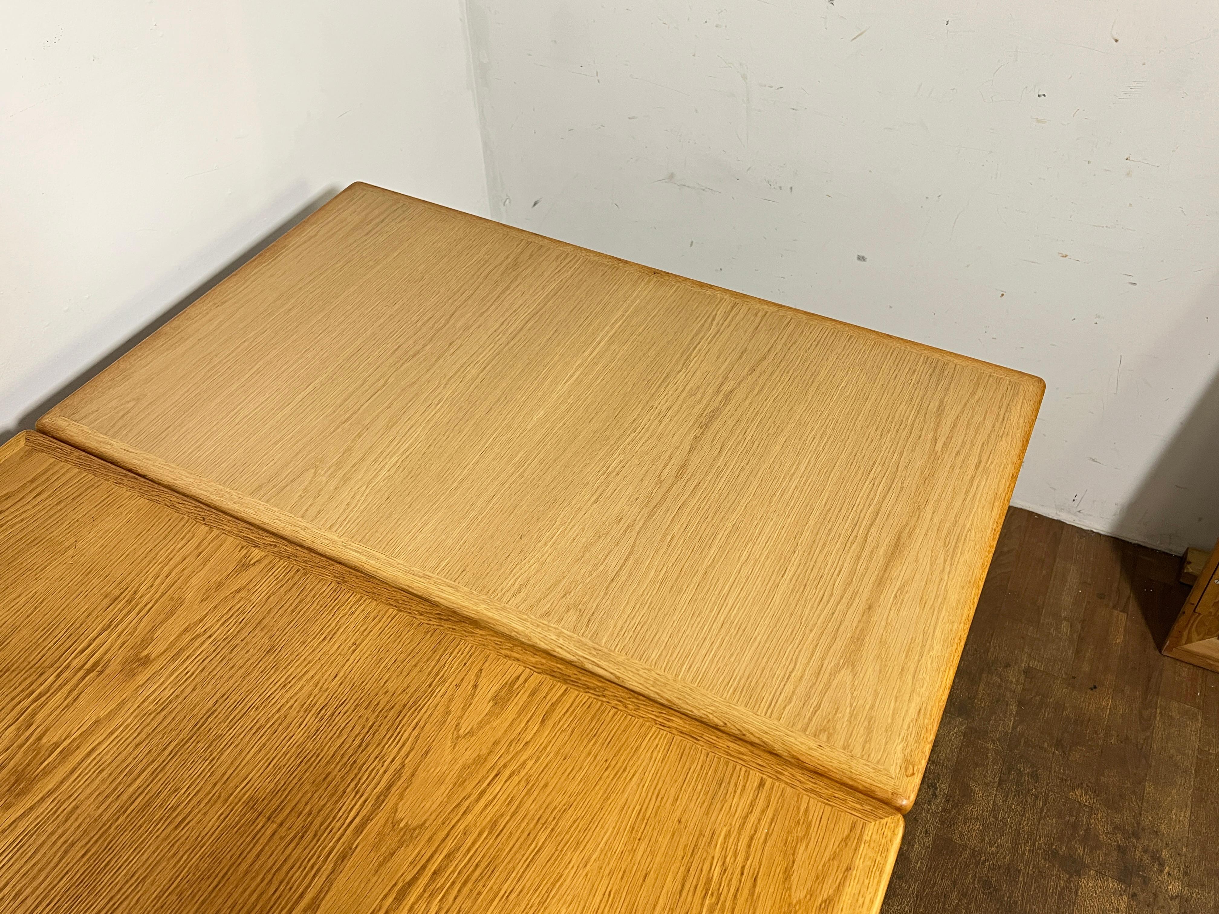 Hans Wegner para Andreas Tuck AT312 Mesa de comedor de roble, Dinamarca Circa 1960s en venta 1