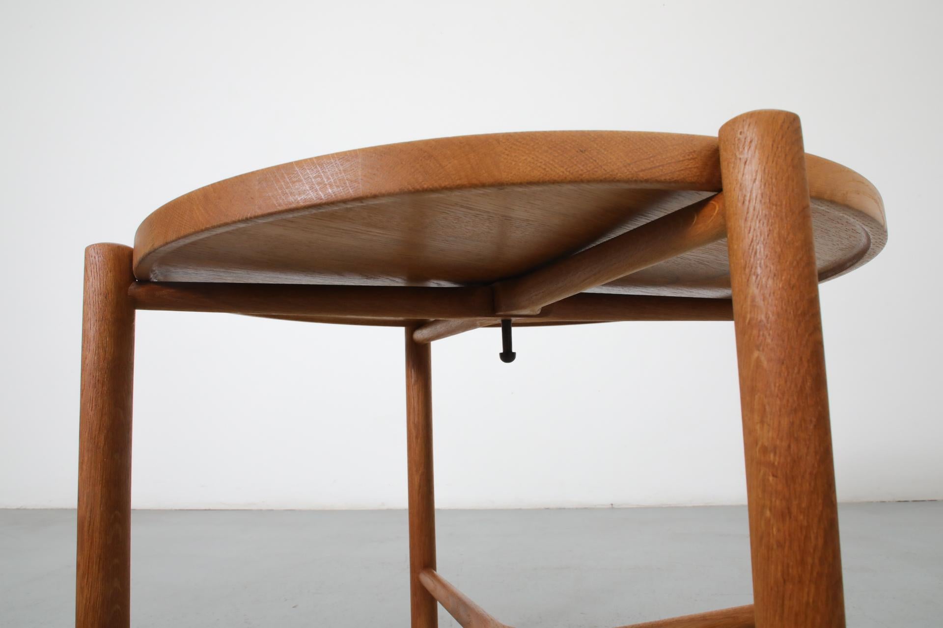 Hans Wegner pour Andreas Tuck Table à plateau en chêne AT35 en vente 7
