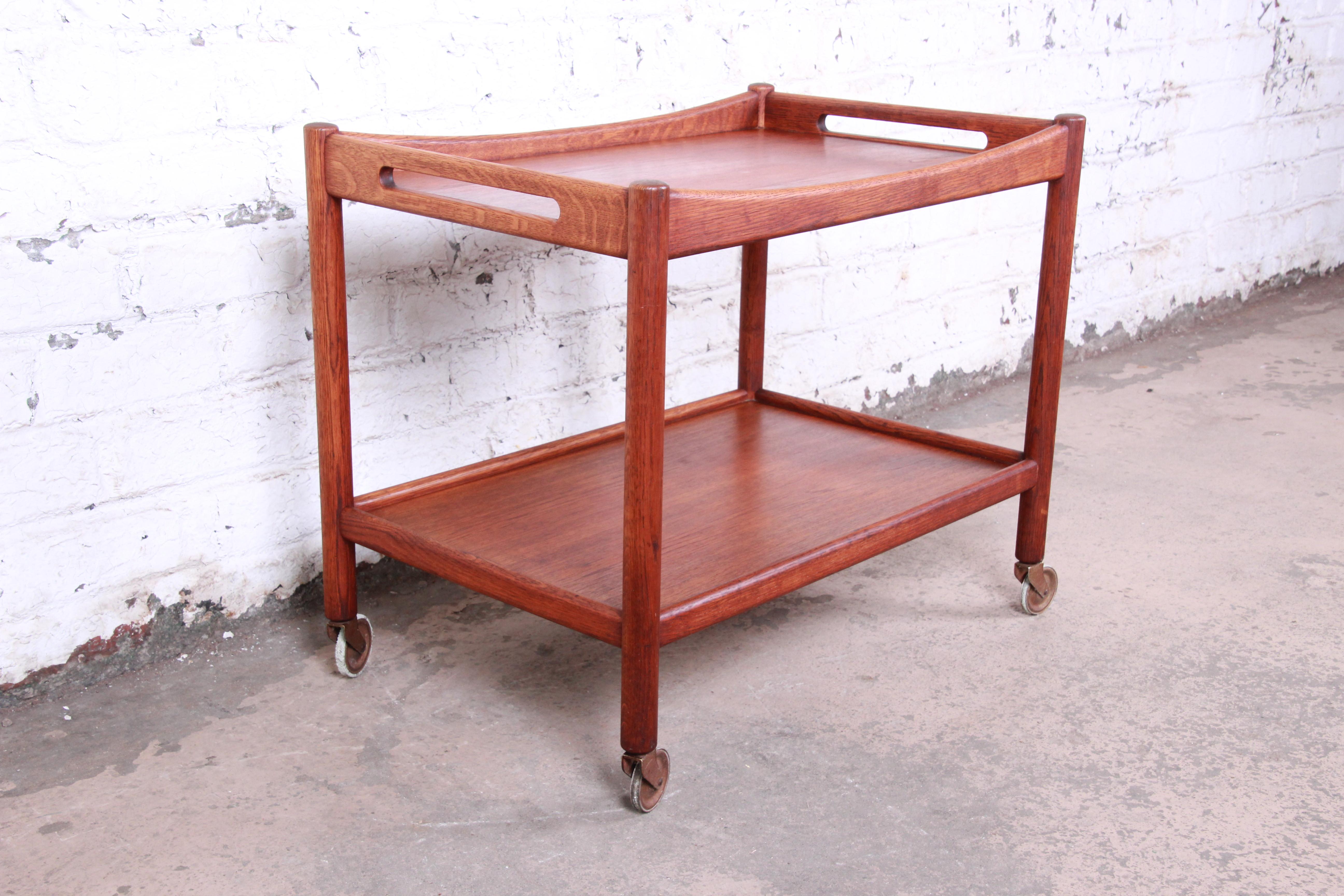 Hans Wegner for Andreas Tuck Danish Modern Teak Serving Trolley Bar Cart, 1950s In Good Condition In South Bend, IN