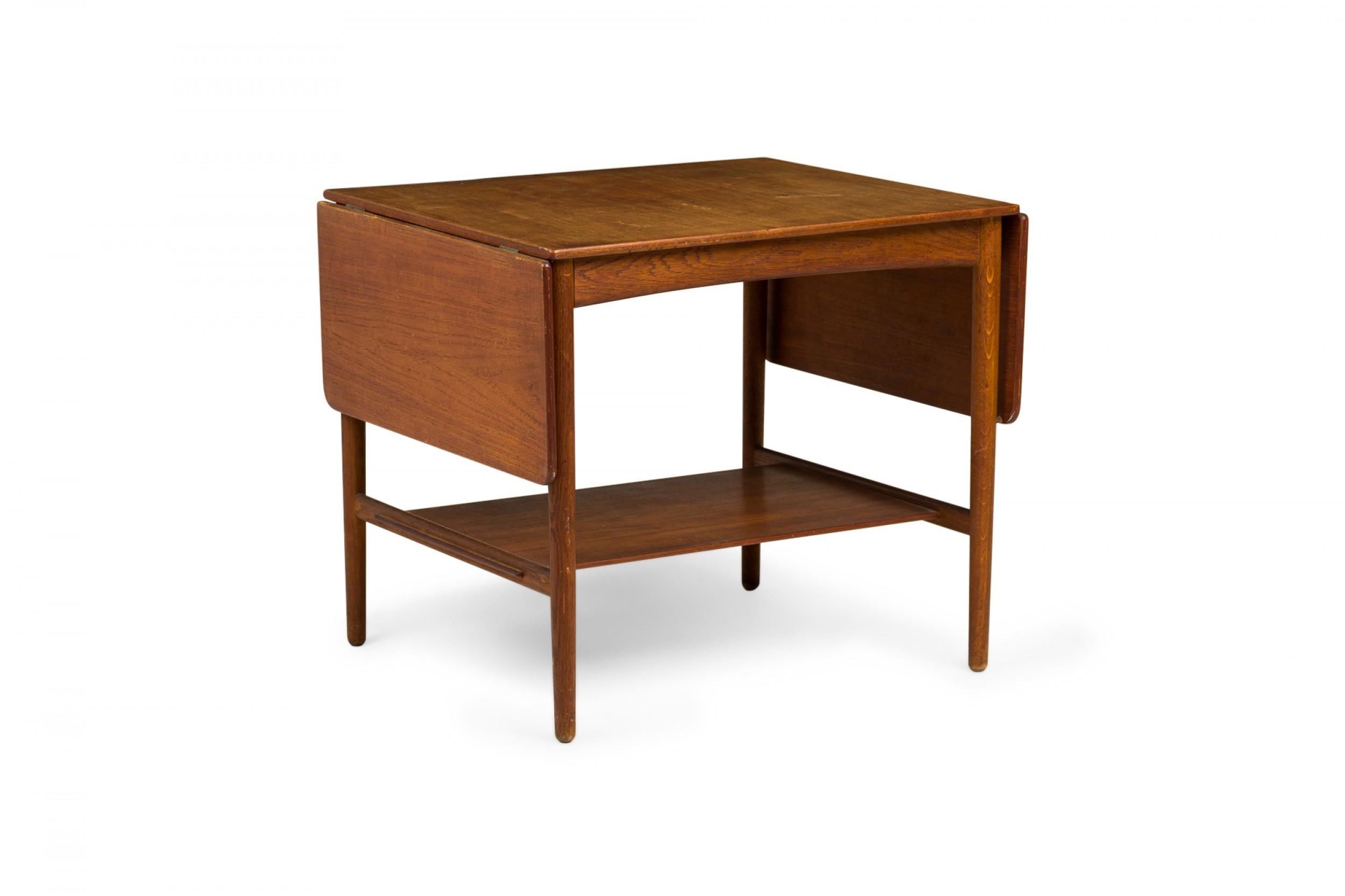 Hans Wegner for Andreas Tuck Mid-Century Wooden Drop Leaf End / Side Table In Good Condition For Sale In New York, NY