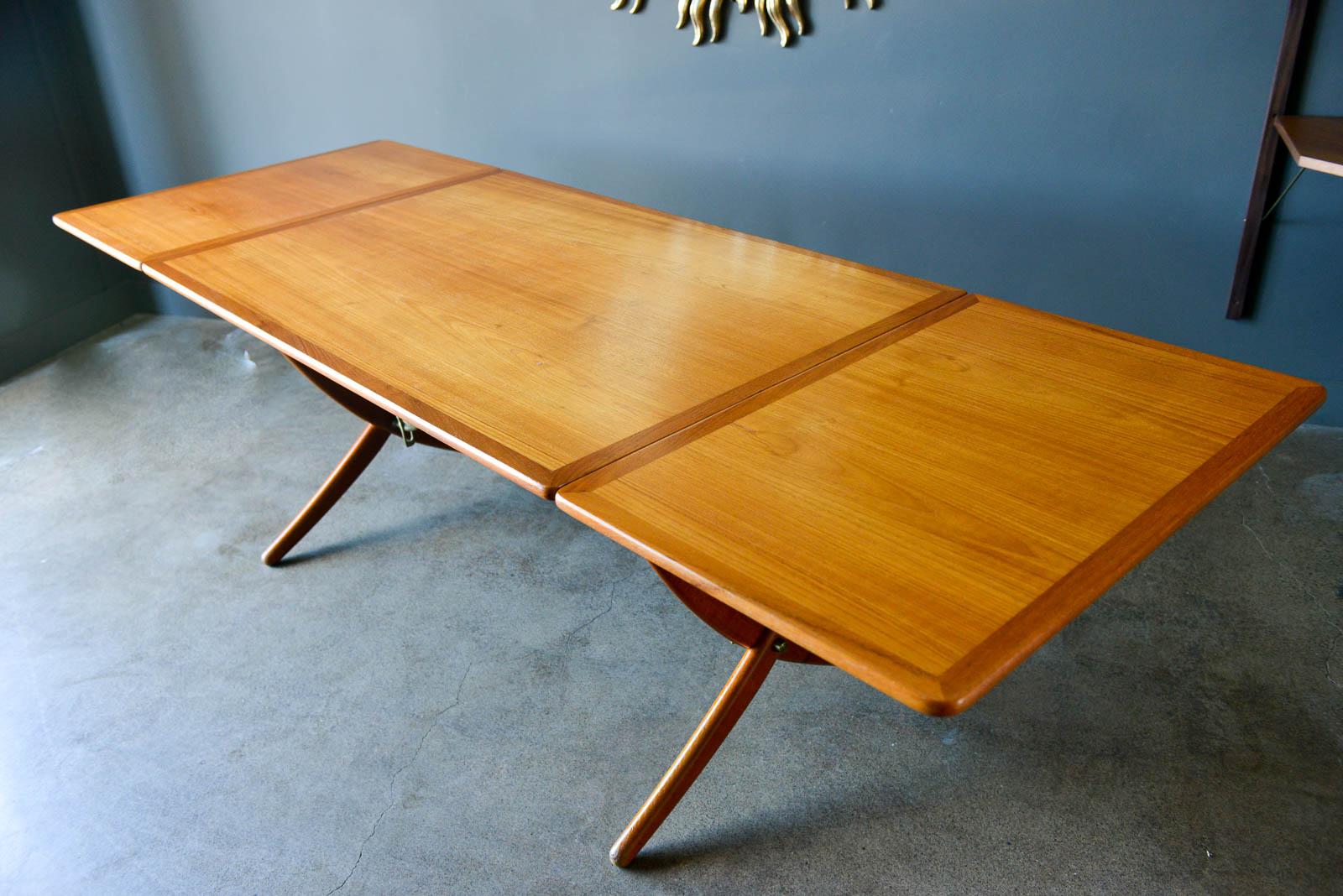 Hans Wegner for Andreas Tuck Model AT-304 Dining Table, circa 1955 In Good Condition In Costa Mesa, CA