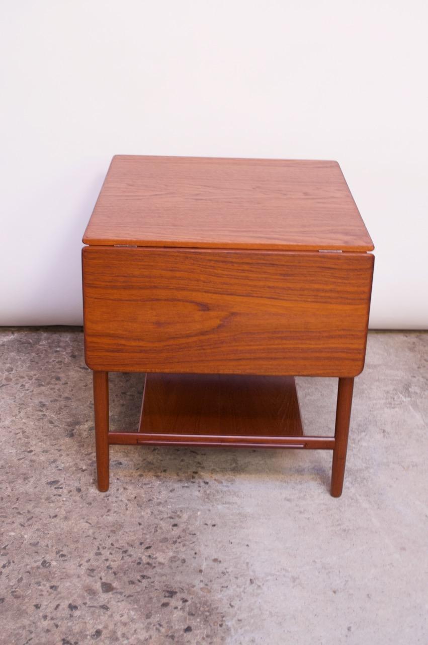 Hans Wegner for Andreas Tuck Model AT33 Drop-Leaf Sewing Table in Teak In Good Condition For Sale In Brooklyn, NY