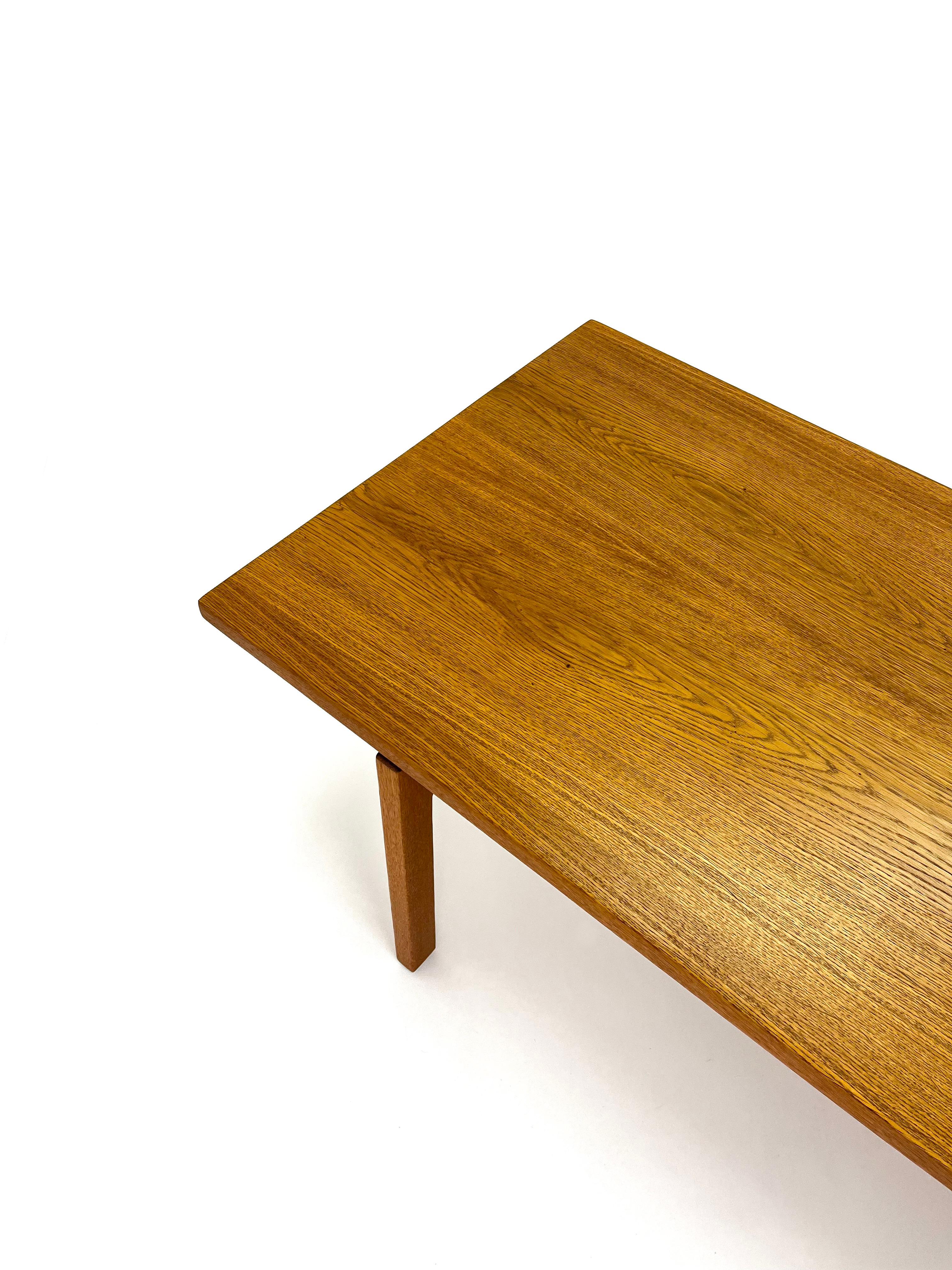 Mid-20th Century Hans Wegner for Andreas Tuck Oak Coffee Table, Model AT-15 For Sale