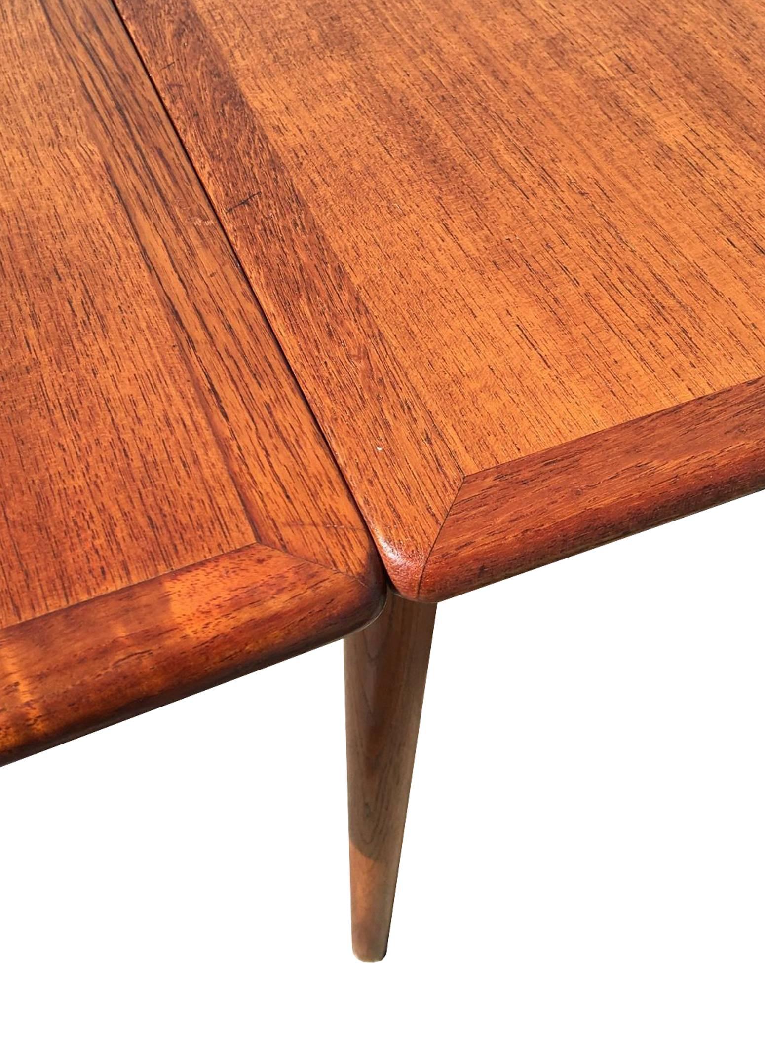Hans Wegner for Andreas Tuck Teak Dining Table In Good Condition For Sale In New York, NY