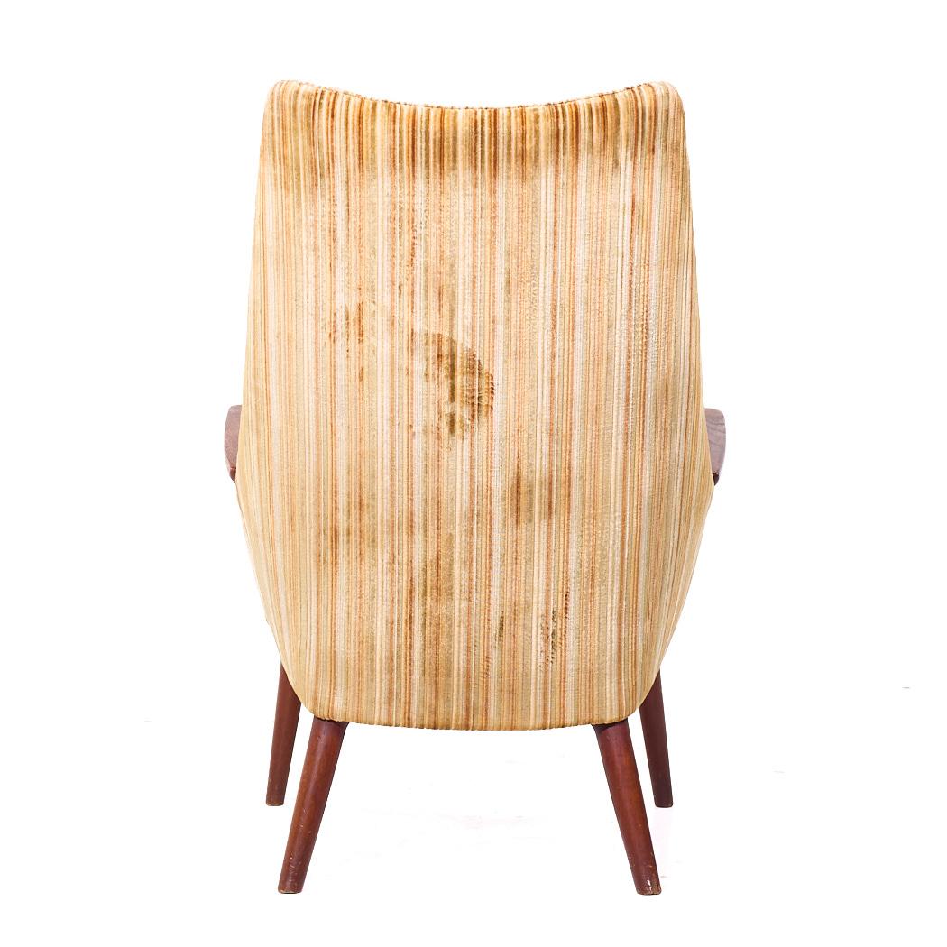 Late 20th Century Hans Wegner for AP Stolen AP-28 Mid Century Danish Oak Mama Bear Lounge Chair For Sale