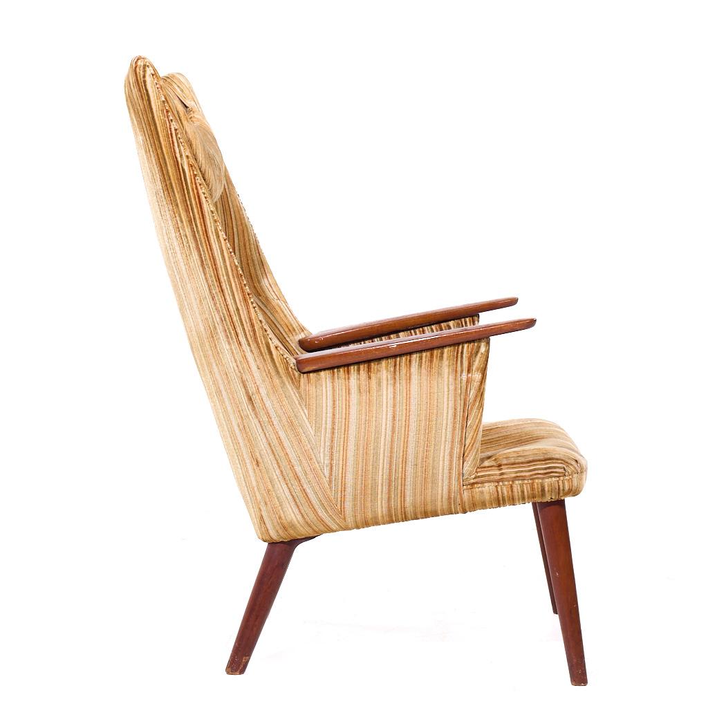 Hans Wegner for AP Stolen AP-28 Mid Century Danish Oak Mama Bear Lounge Chair For Sale 1