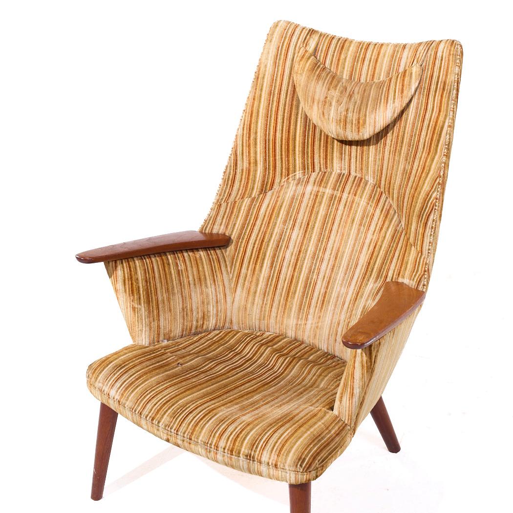 Hans Wegner for AP Stolen AP-28 Mid Century Danish Oak Mama Bear Lounge Chair For Sale 3