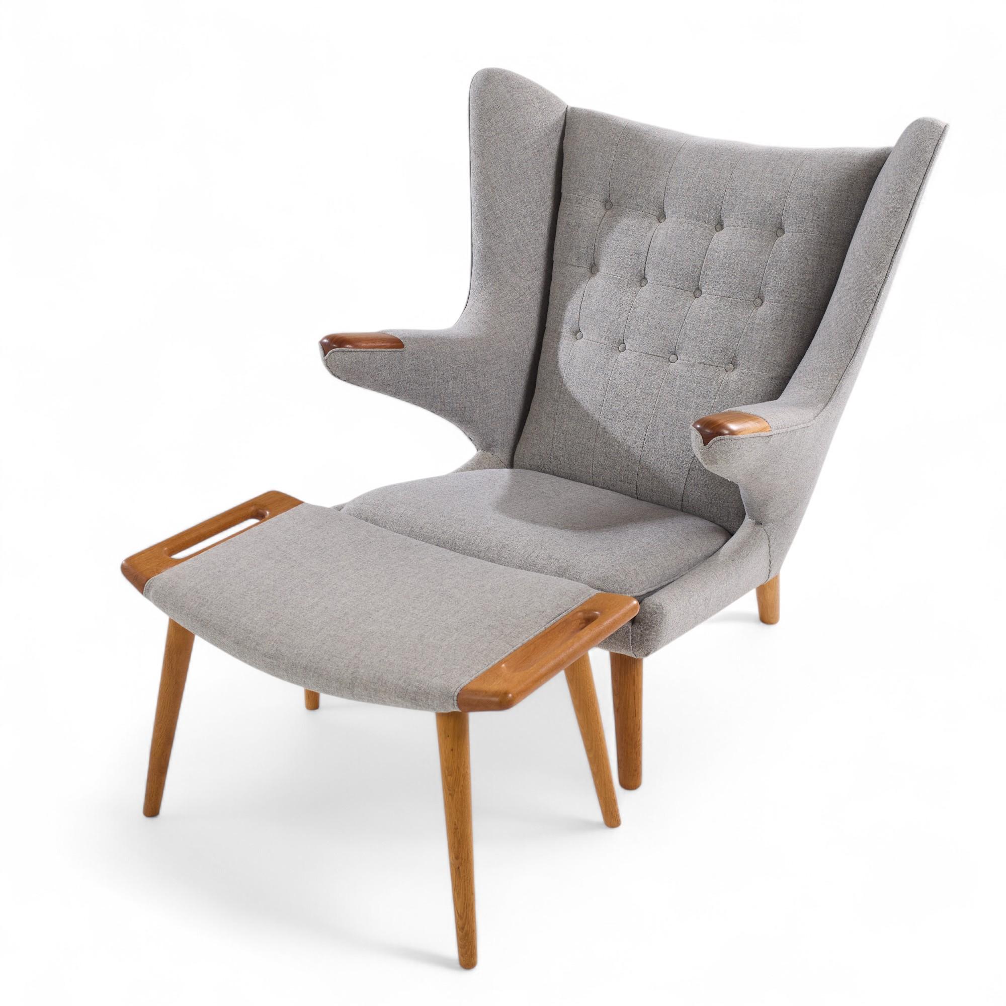 Hans Wegner für AP Stolen AP19 Mid Century Papa Bear Chair und Ottoman im Angebot 3