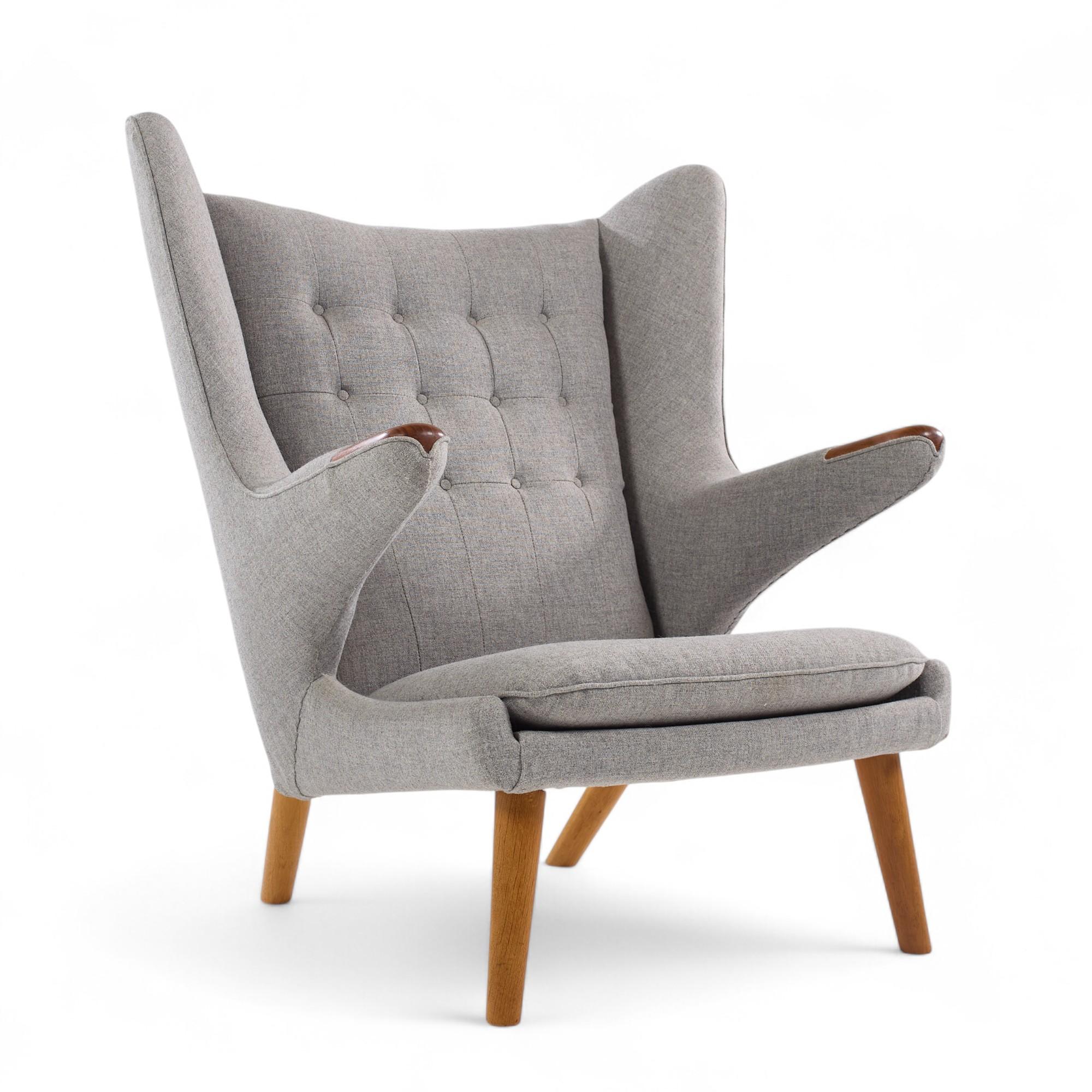 Hans Wegner für AP Stolen AP19 Mid Century Papa Bear Chair und Ottoman im Angebot 2
