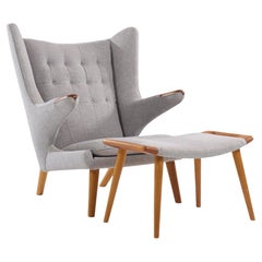 Hans Wegner für AP Stolen AP19 Mid Century Papa Bear Chair und Ottoman