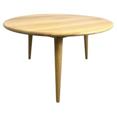 Hans Wegner pour Carl Hansen, table basse en Oak de 38 de diamètre.