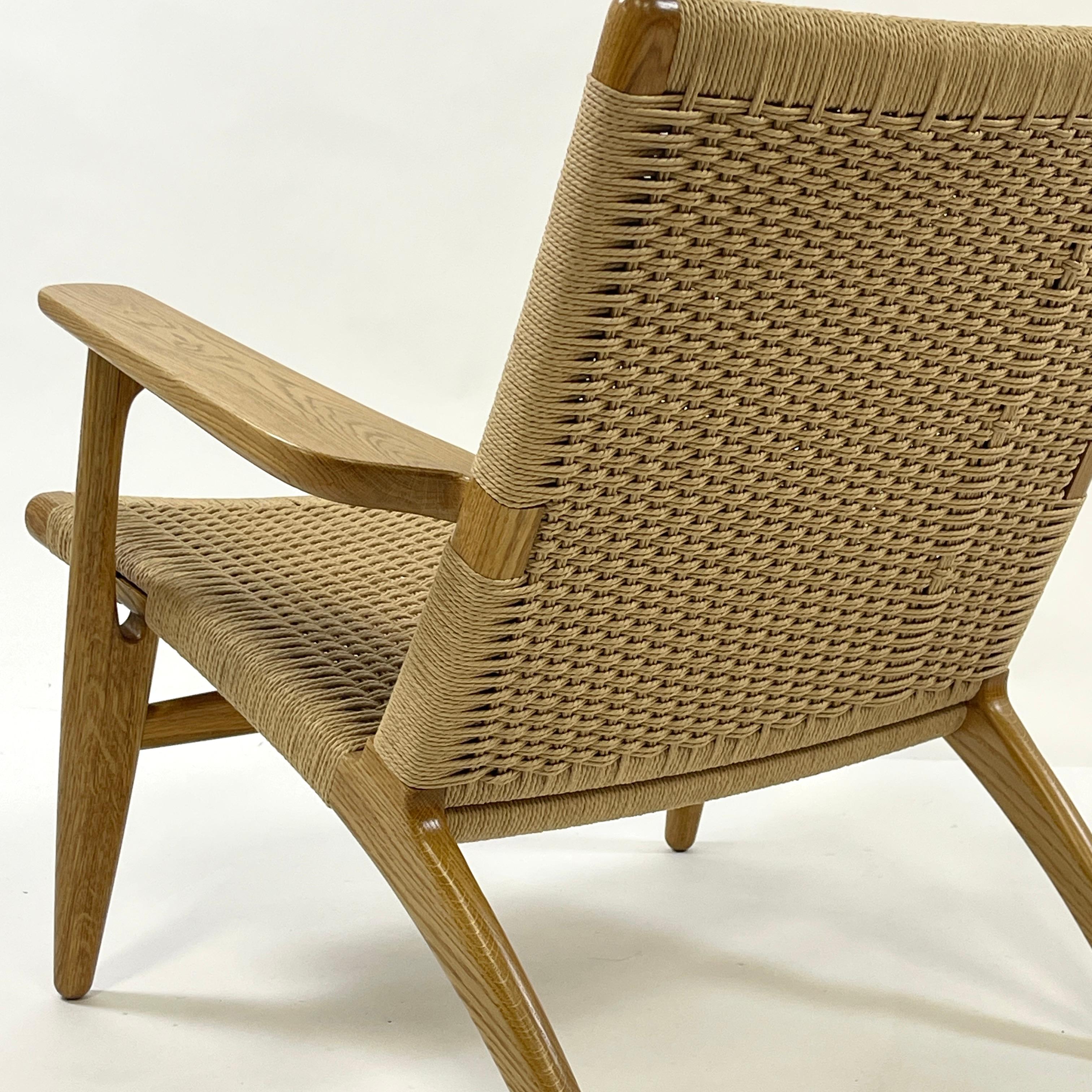 Hans Wegner for Carl Hansen Oak and Woven Papercord CH25 Chair For Sale 8