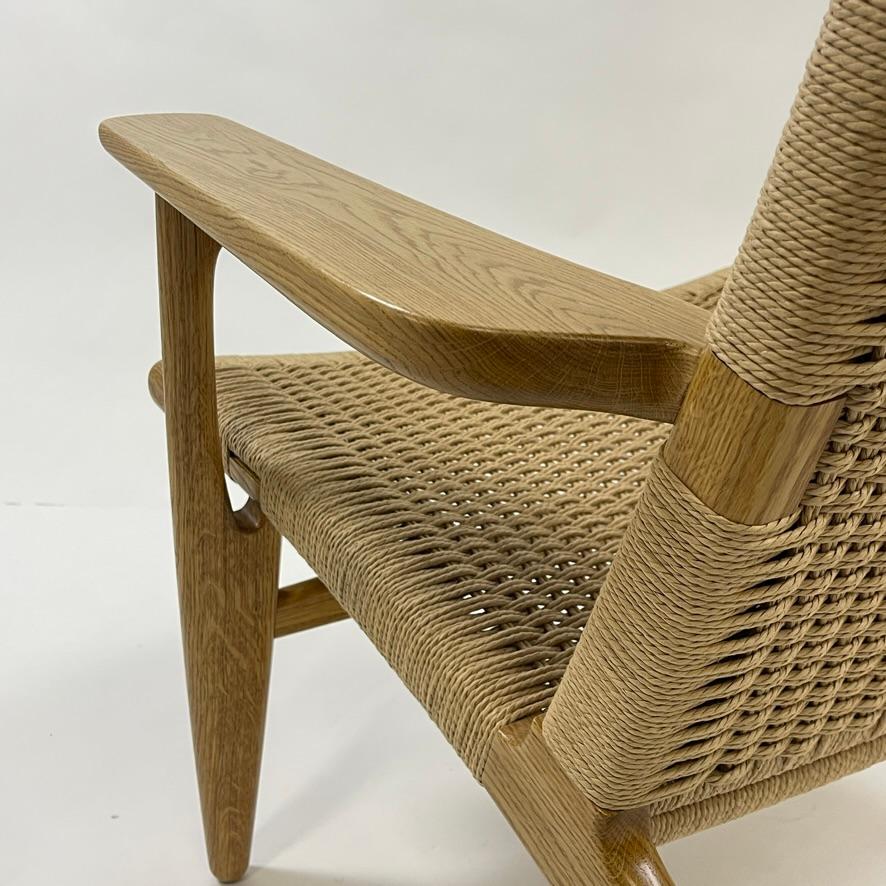 Hans Wegner for Carl Hansen Oak and Woven Papercord CH25 Chair For Sale 9
