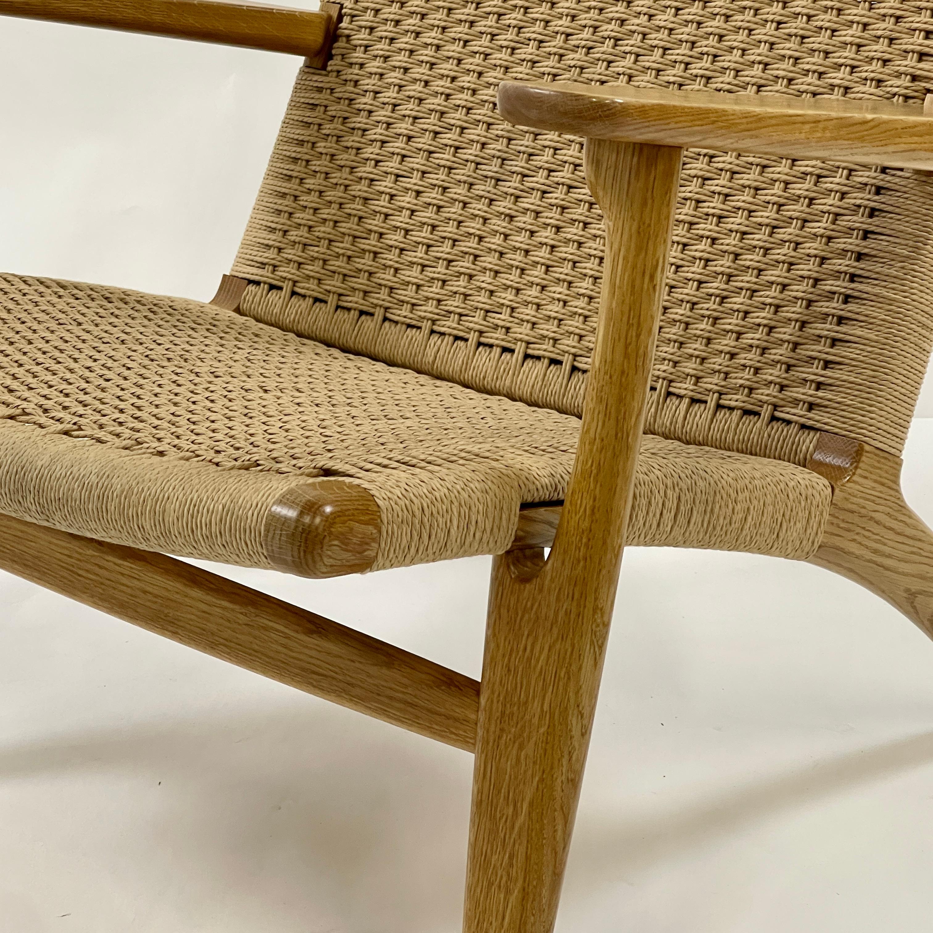 Hans Wegner for Carl Hansen Oak and Woven Papercord CH25 Chair For Sale 13