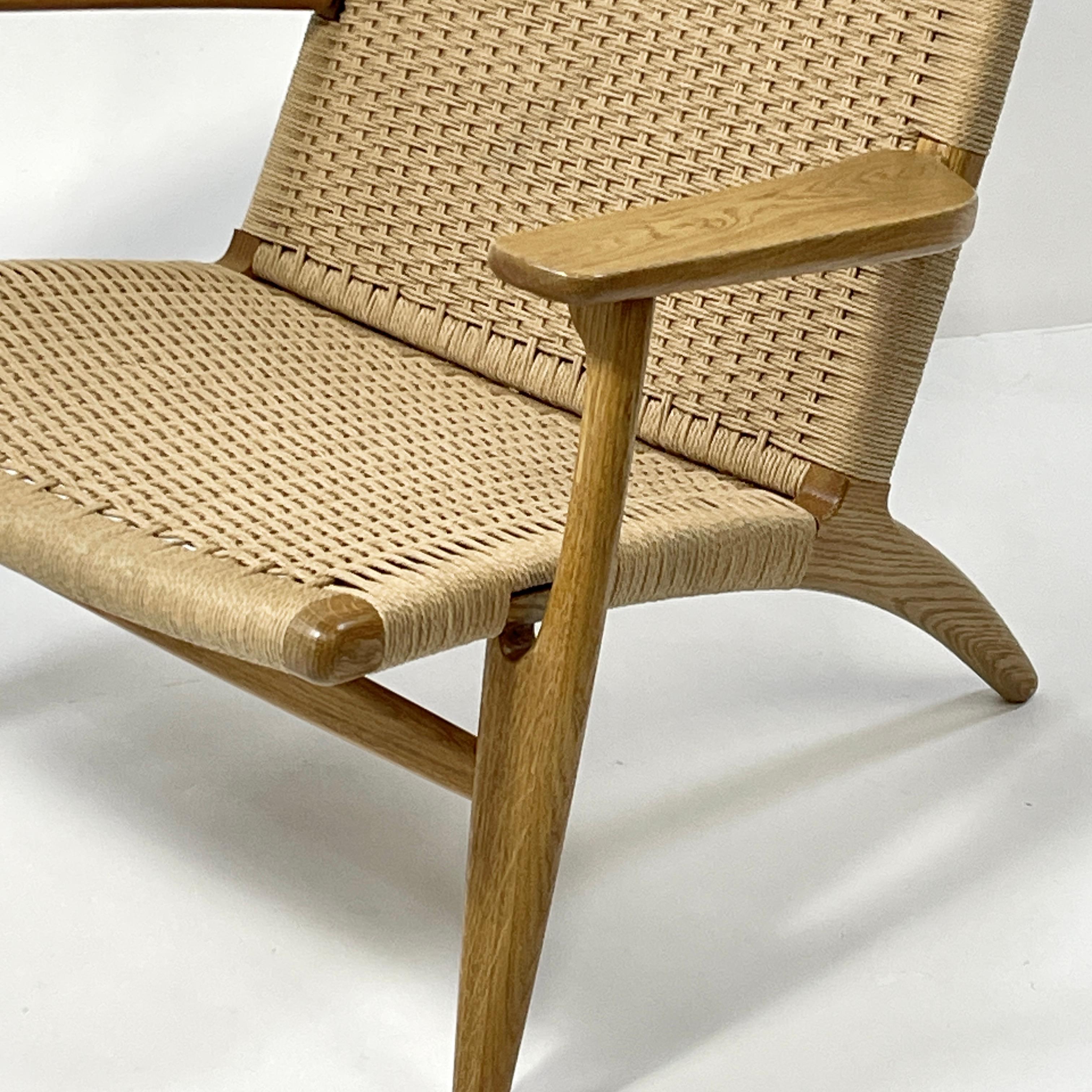 Danish Hans Wegner for Carl Hansen Oak and Woven Papercord CH25 Chair For Sale