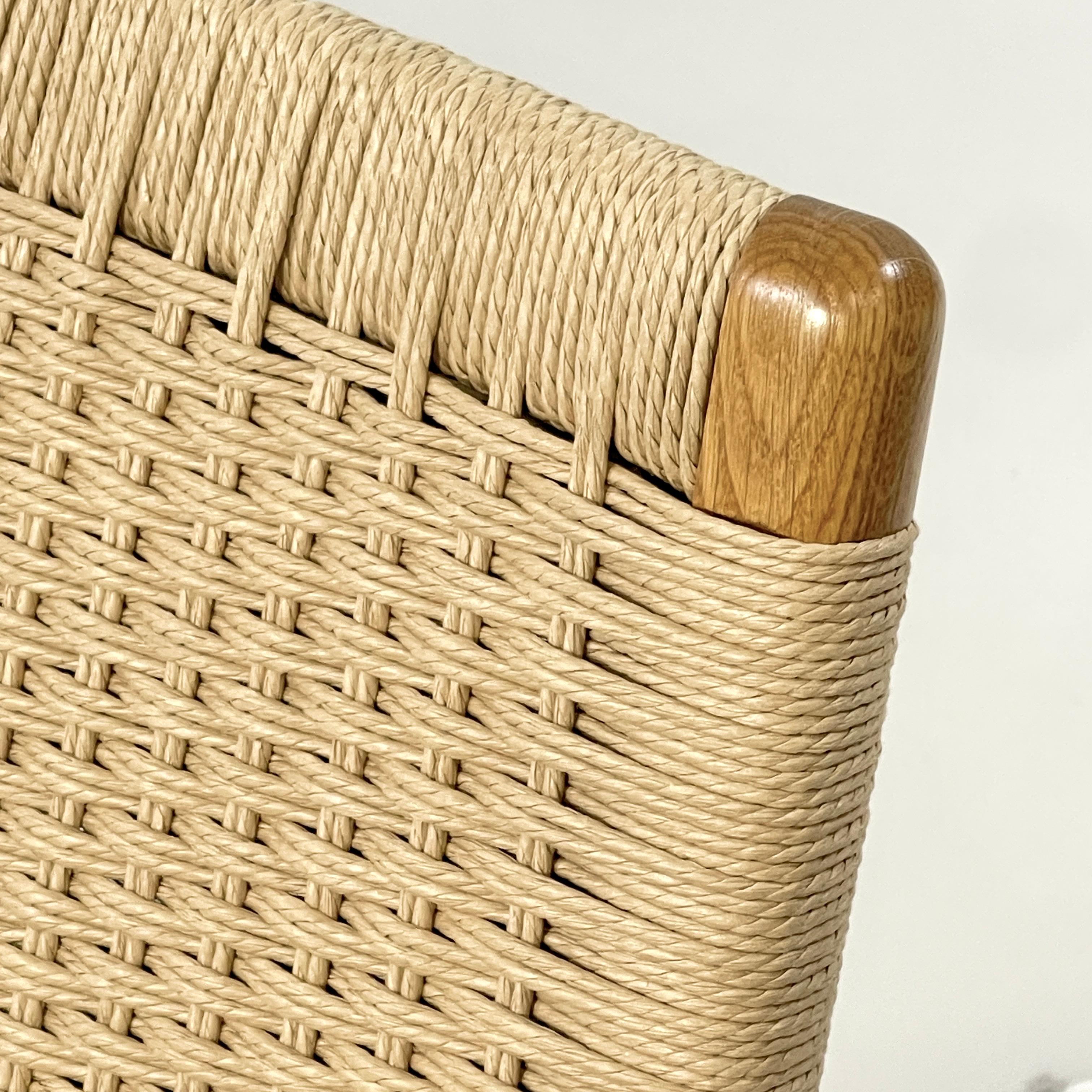 Oiled Hans Wegner for Carl Hansen Oak and Woven Papercord CH25 Chair For Sale