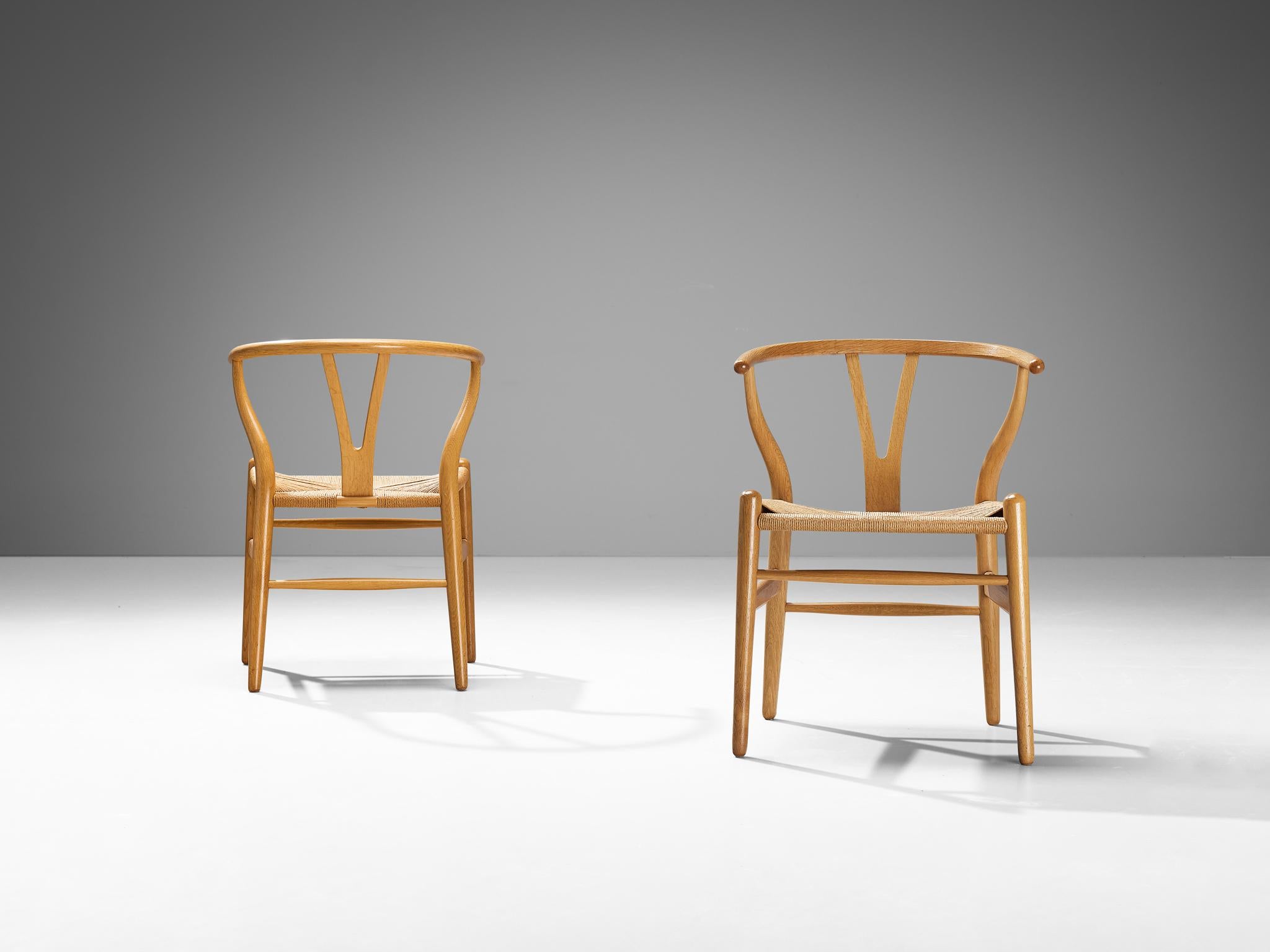 Hans Wegner pour Carl Hansen & Søn Paire de chaises 'Wishbone' en Oak  en vente 3