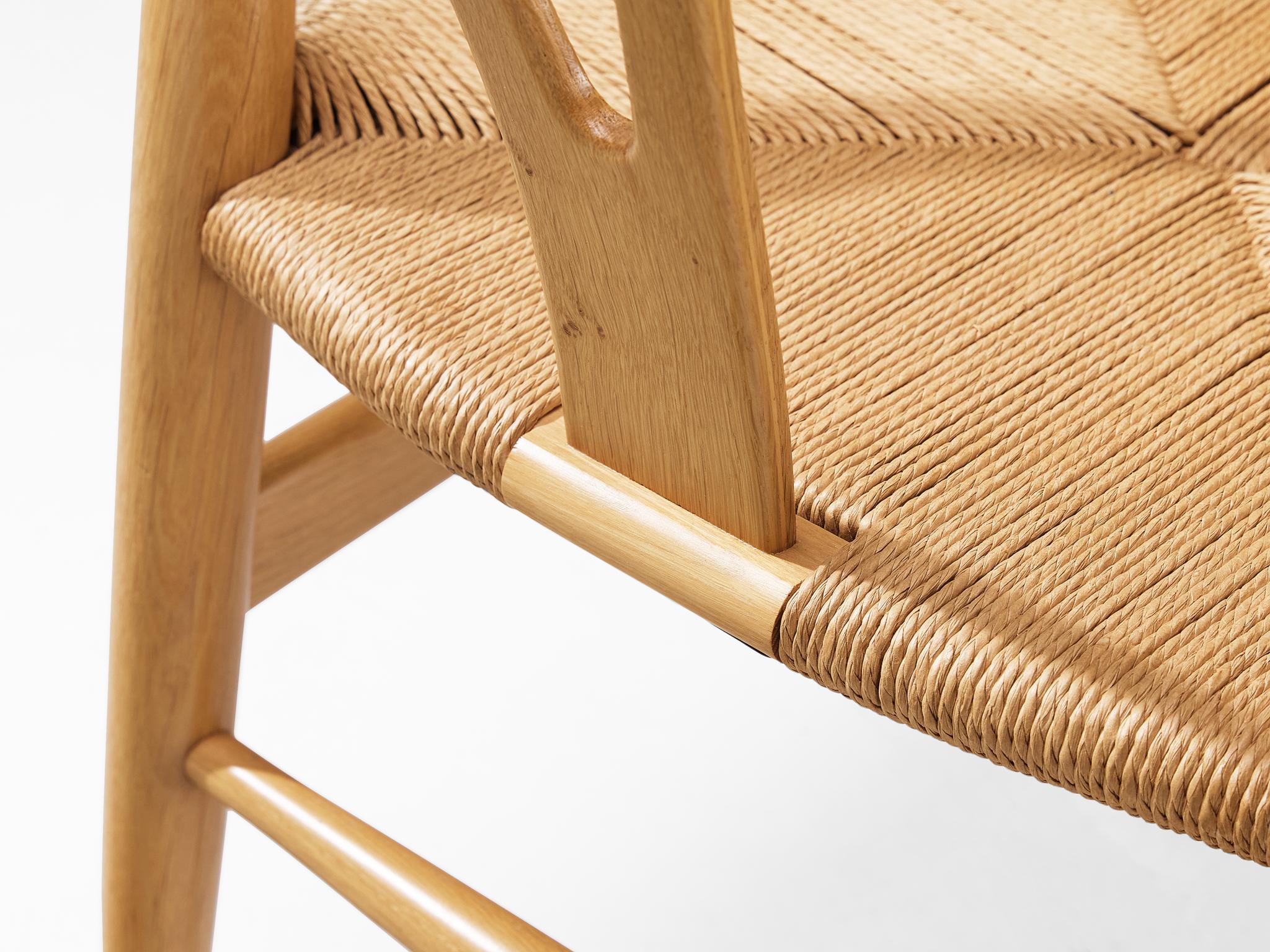 Hans Wegner for Carl Hansen & Søn Pair of 'Wishbone' Chairs in Oak  For Sale 4