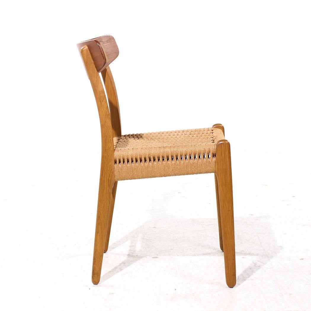 Hans Wegner für Carl Hansen & Son CH23 MCM Danish Teak Oak Dining Chairs - Paar im Angebot 3