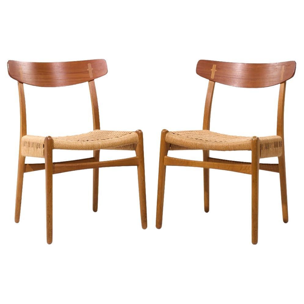 Hans Wegner pour Carl Hansen & Son CH23 Chaises de salle à manger danoises en Oak Teck MCM - Paire