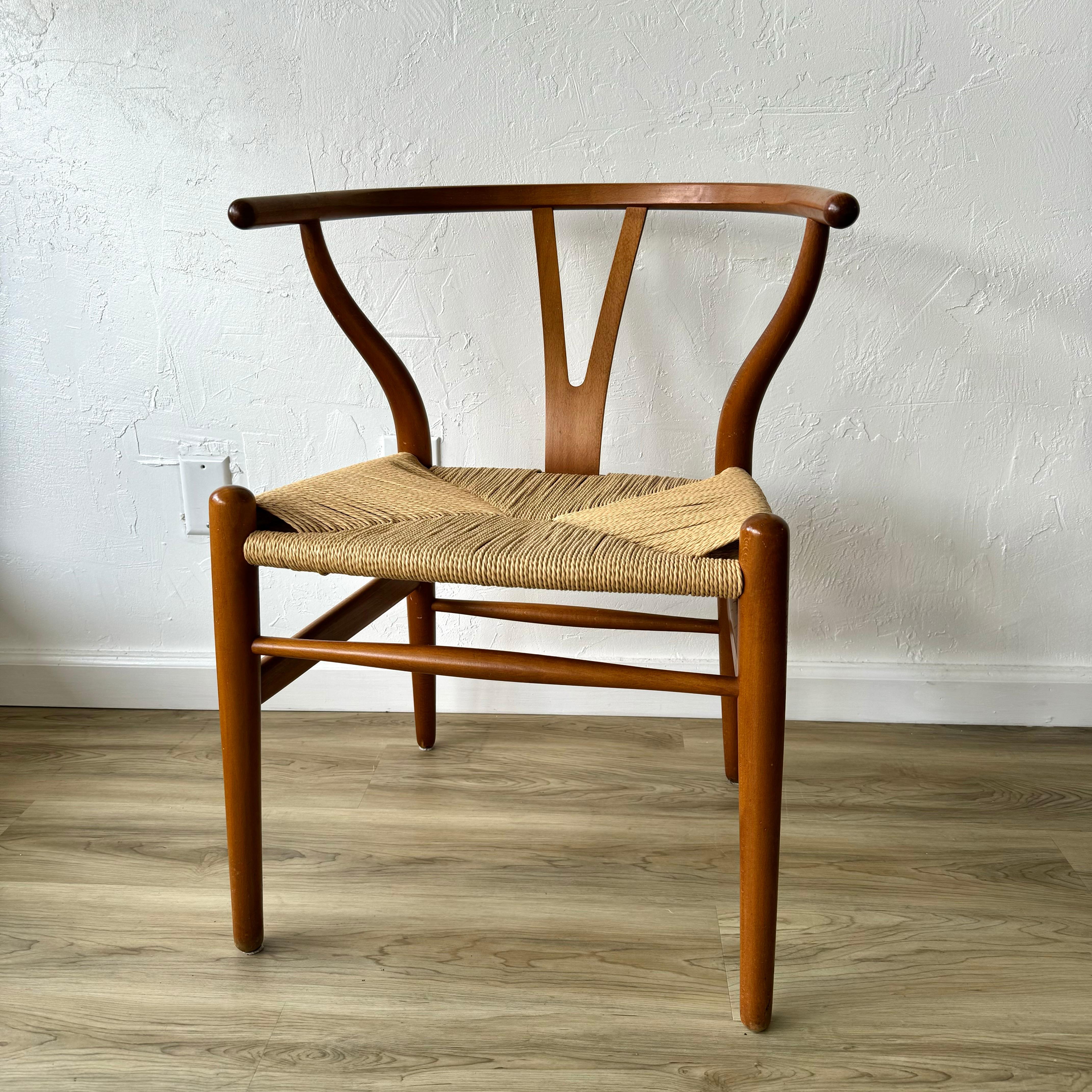 Scandinave moderne Chaise de salle à manger Wishbone de Hans Wegner pour Carl Hansen en vente