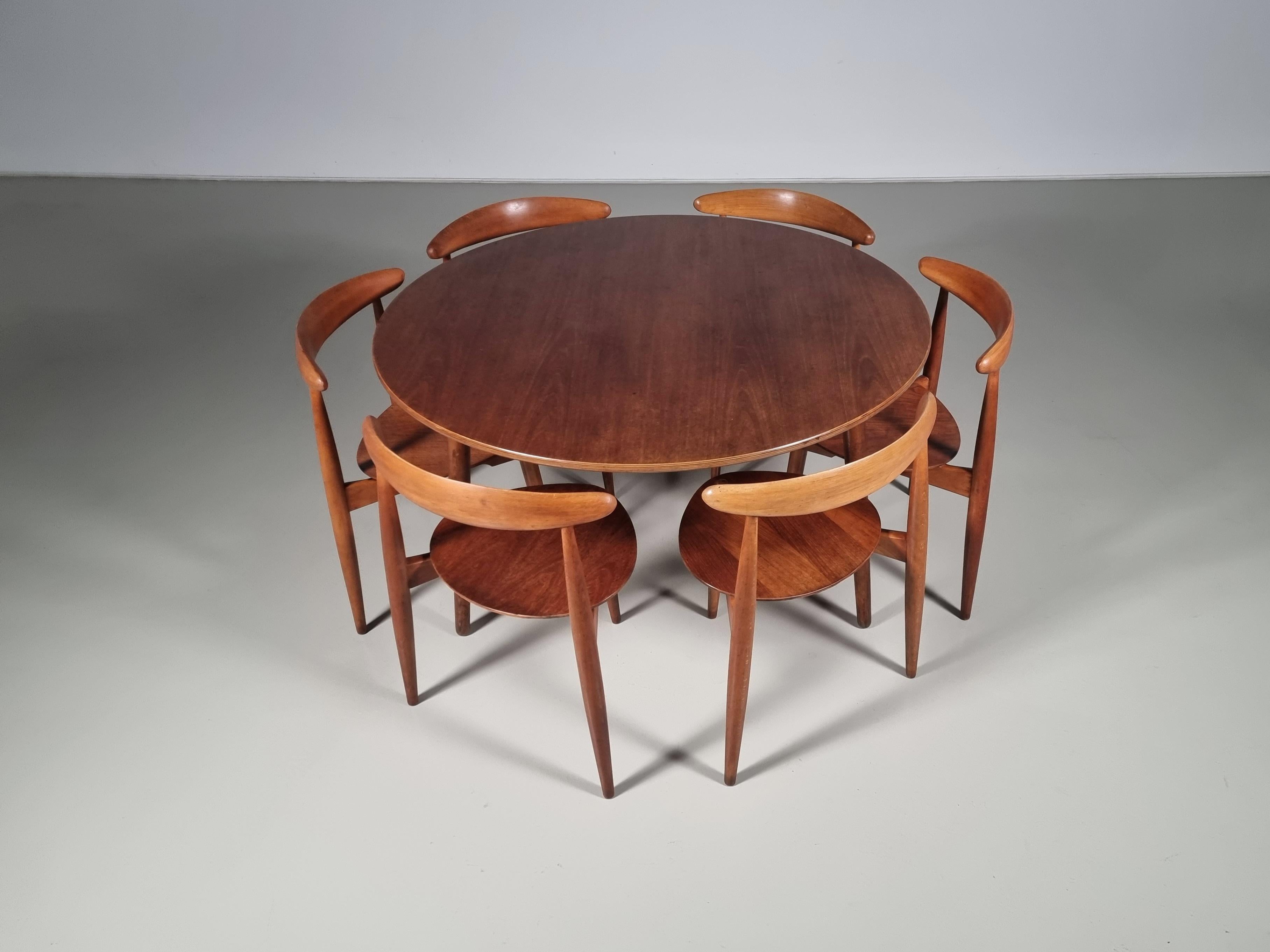 Mid-Century Modern Hans Wegner for Fritz Hansen, Dining Set with Heart Chairs, 1950s