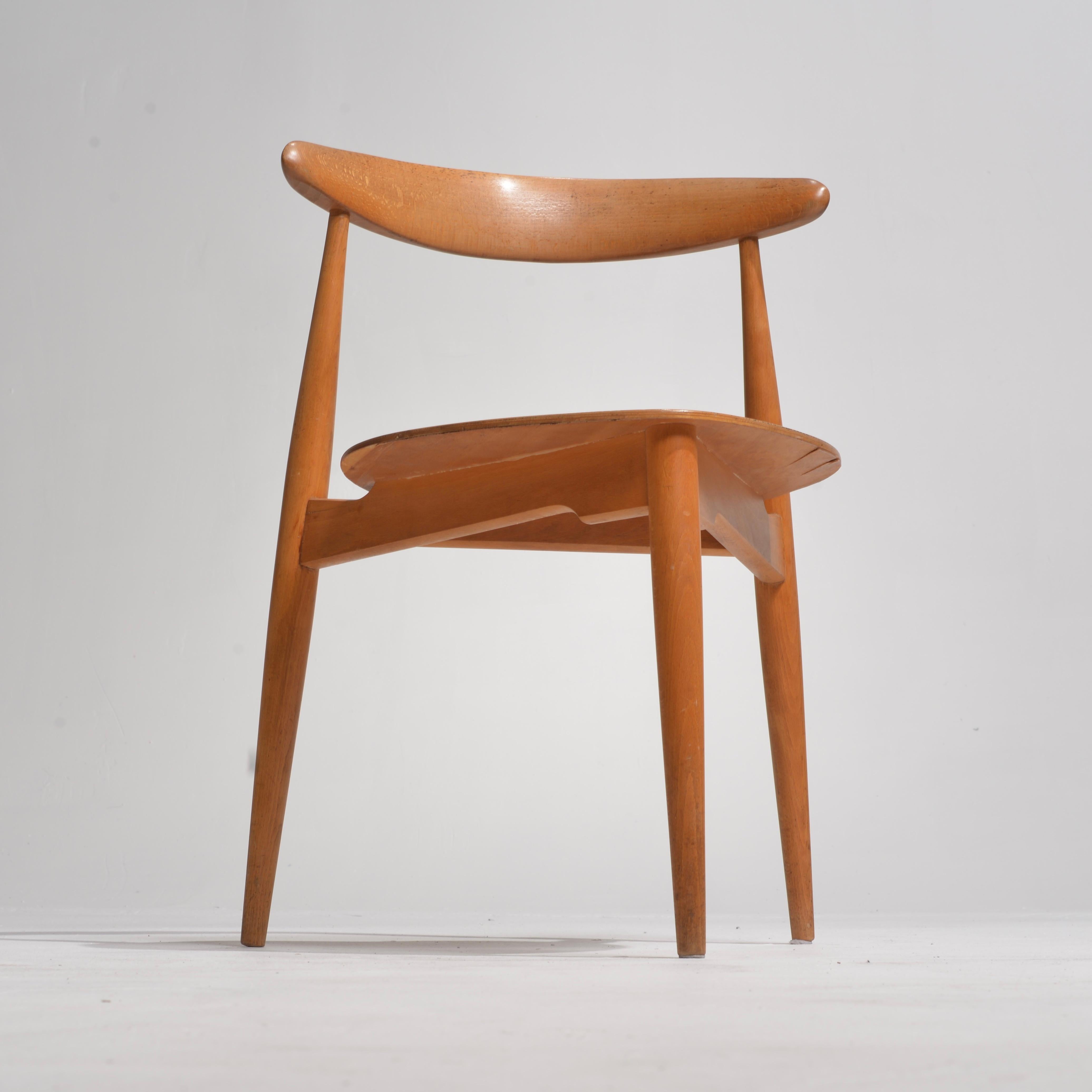 Hans Wegner für Fritz Hansen FH 4103 Heart Dining Set (Mitte des 20. Jahrhunderts) im Angebot