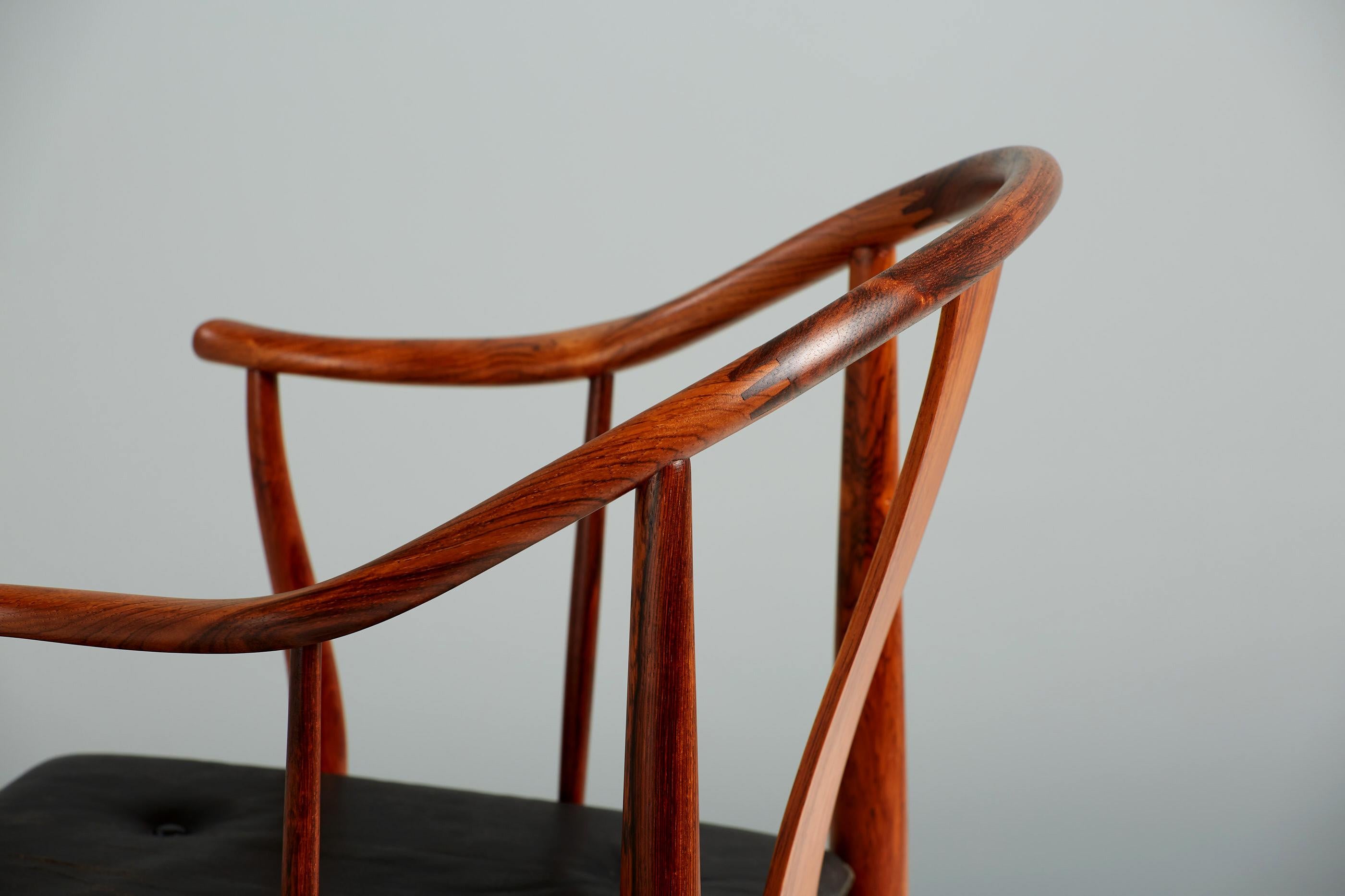 Chaise en bois de rose Hans Wegner pour Fritz Hansen, vers les années 1960 en vente 2