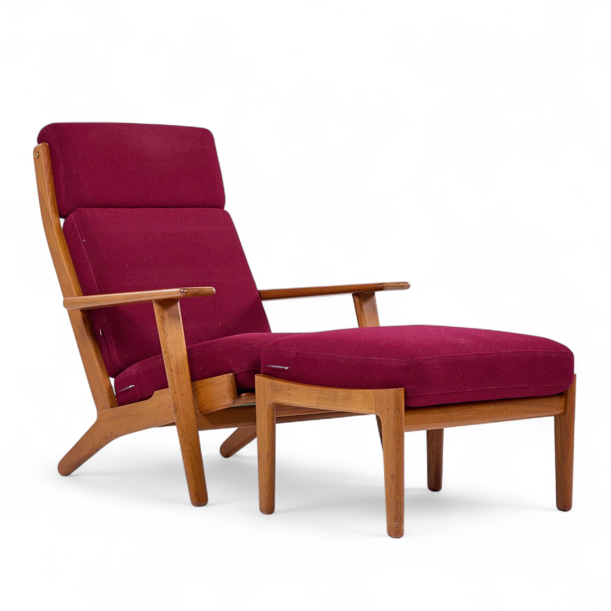 Hans Wegner for Getama GE-290 Danish High Back Lounge Chairs Pair with Ottoman In Good Condition For Sale In Franklin Park, IL