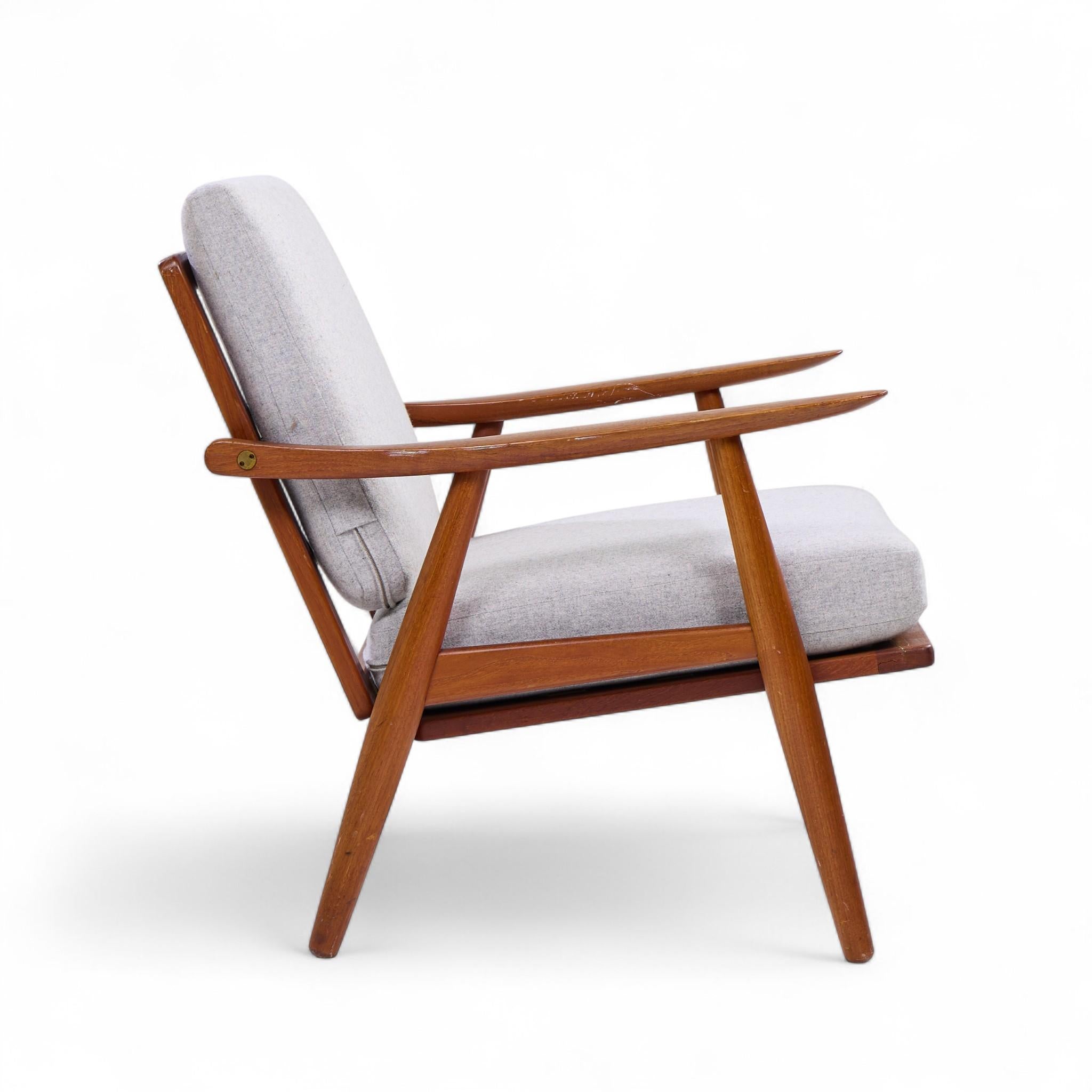 Hans Wegner for Getama GE270 Mid Century Teak Lounge Chairs - Pair en vente 4