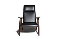 Hans Wegner per Getama Schienale alto in pelle nera