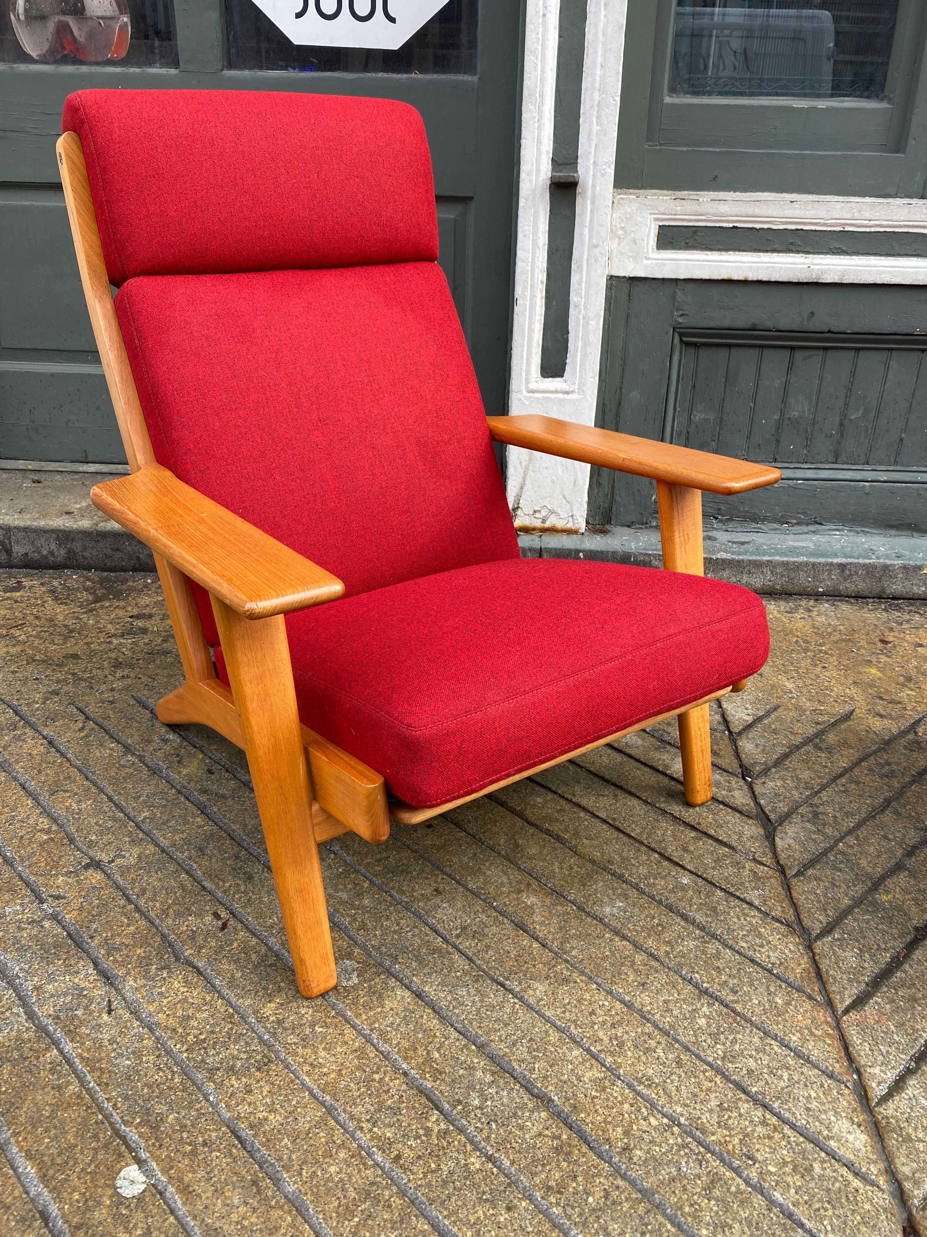 Hans Wegner for GETAMA High Back Oak Lounge Chair and Ottoman Model GE290 For Sale 2