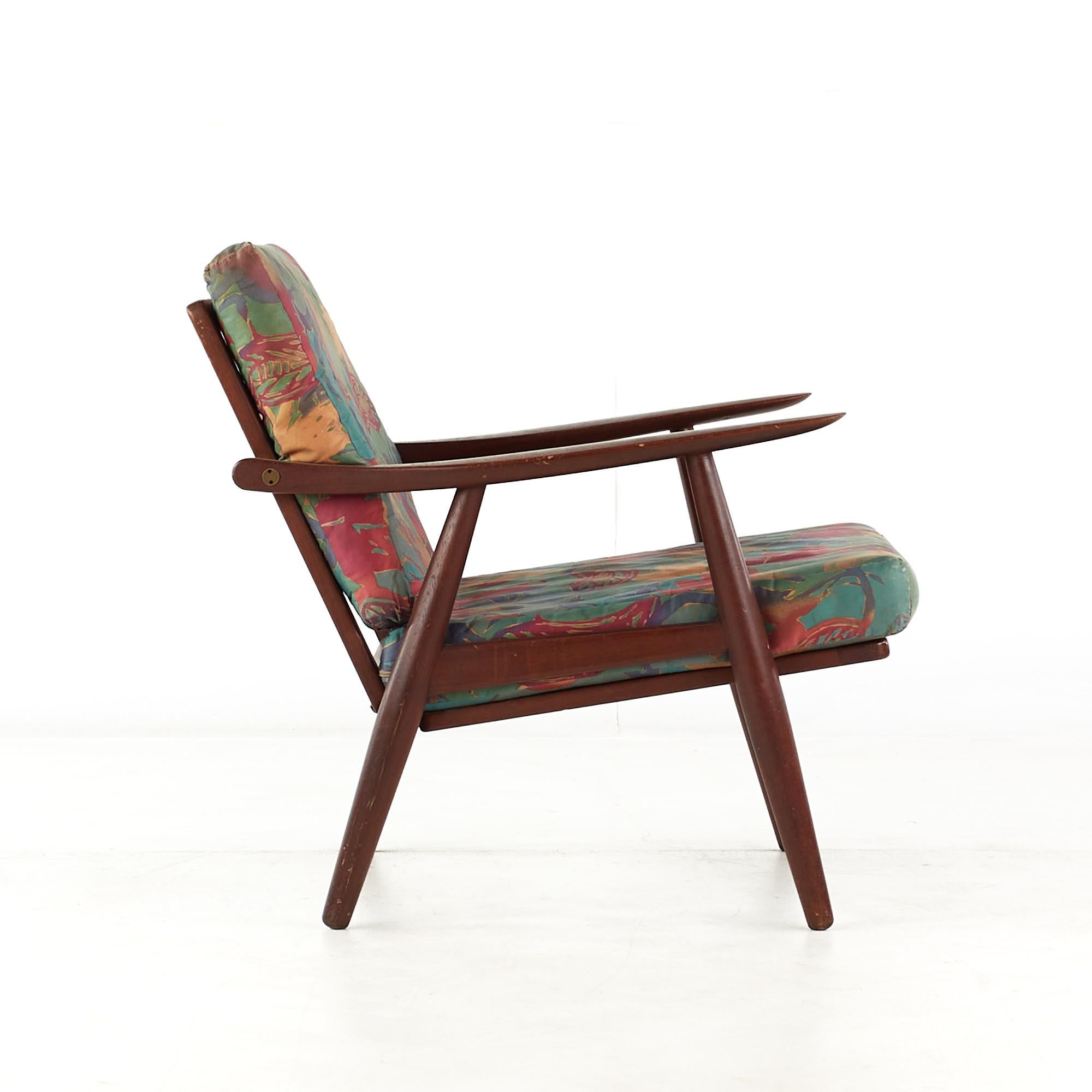 Tissu d'ameublement Hans Wegner pour Getama fauteuil de salon en teck du milieu du siècle GE240 en vente