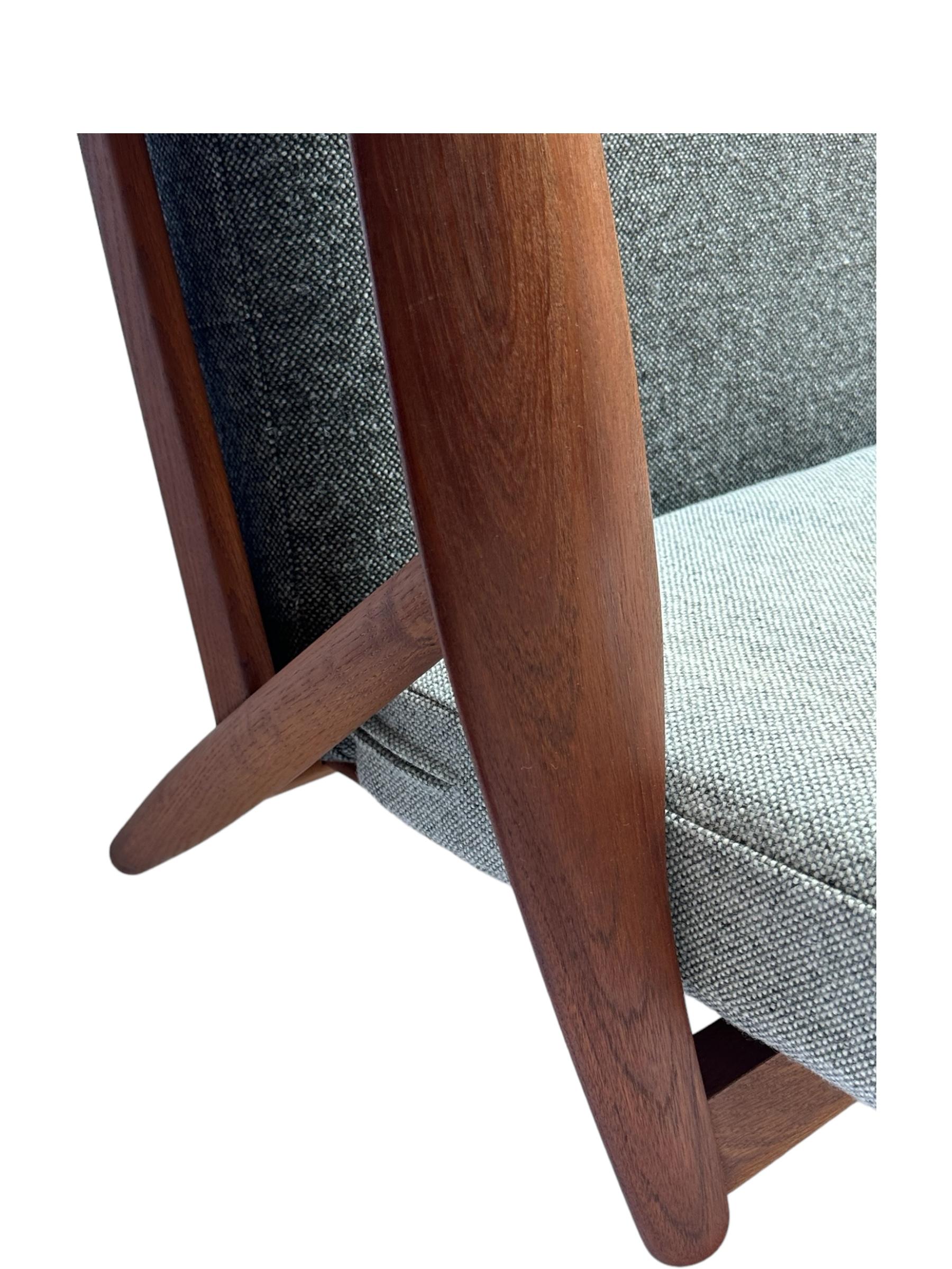 Hans J. Wegner for Getama Signed Sofa with new Mataram Upholstery For Sale 4