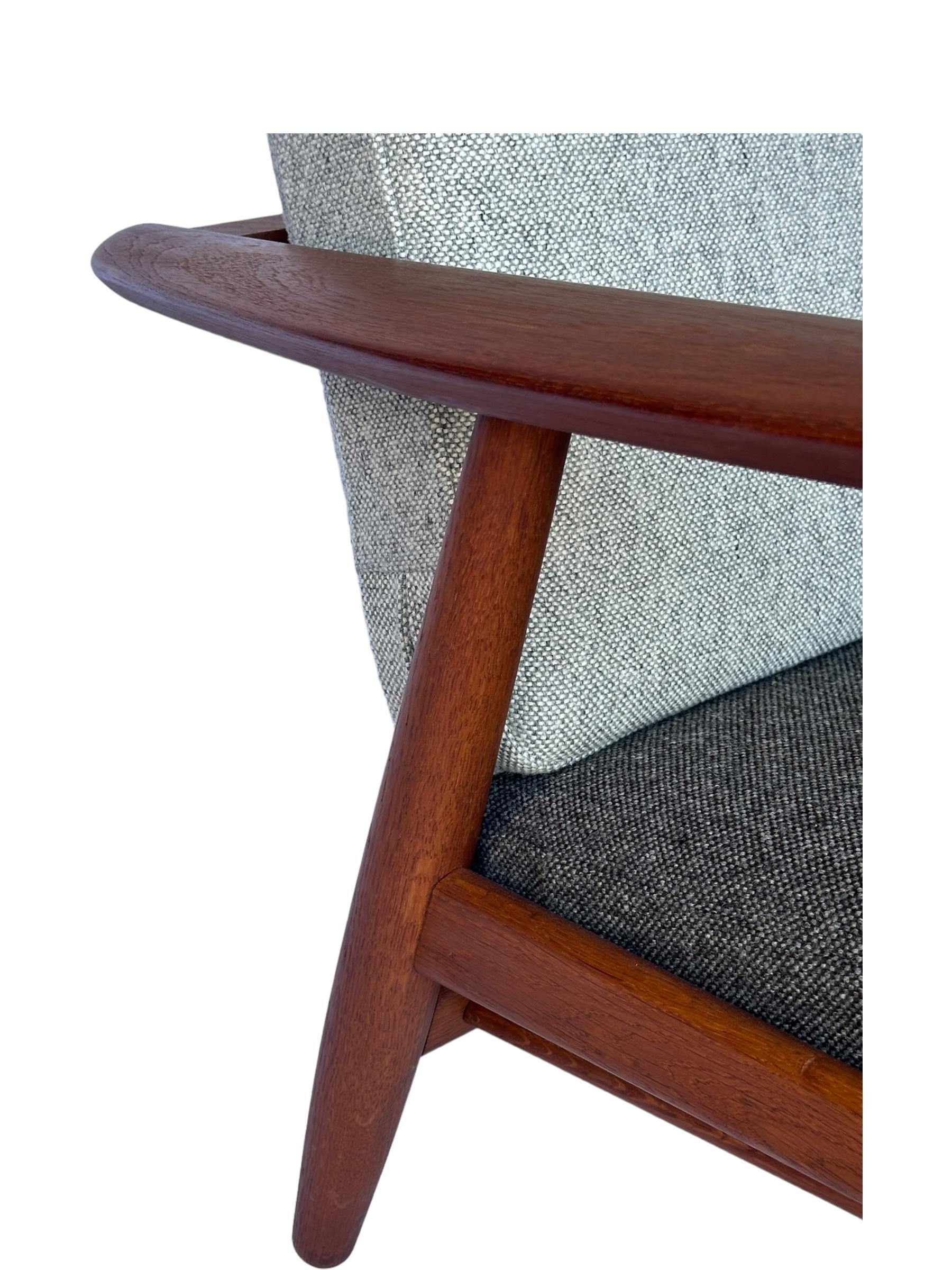 Hans J. Wegner for Getama Signed Sofa with new Mataram Upholstery For Sale 8