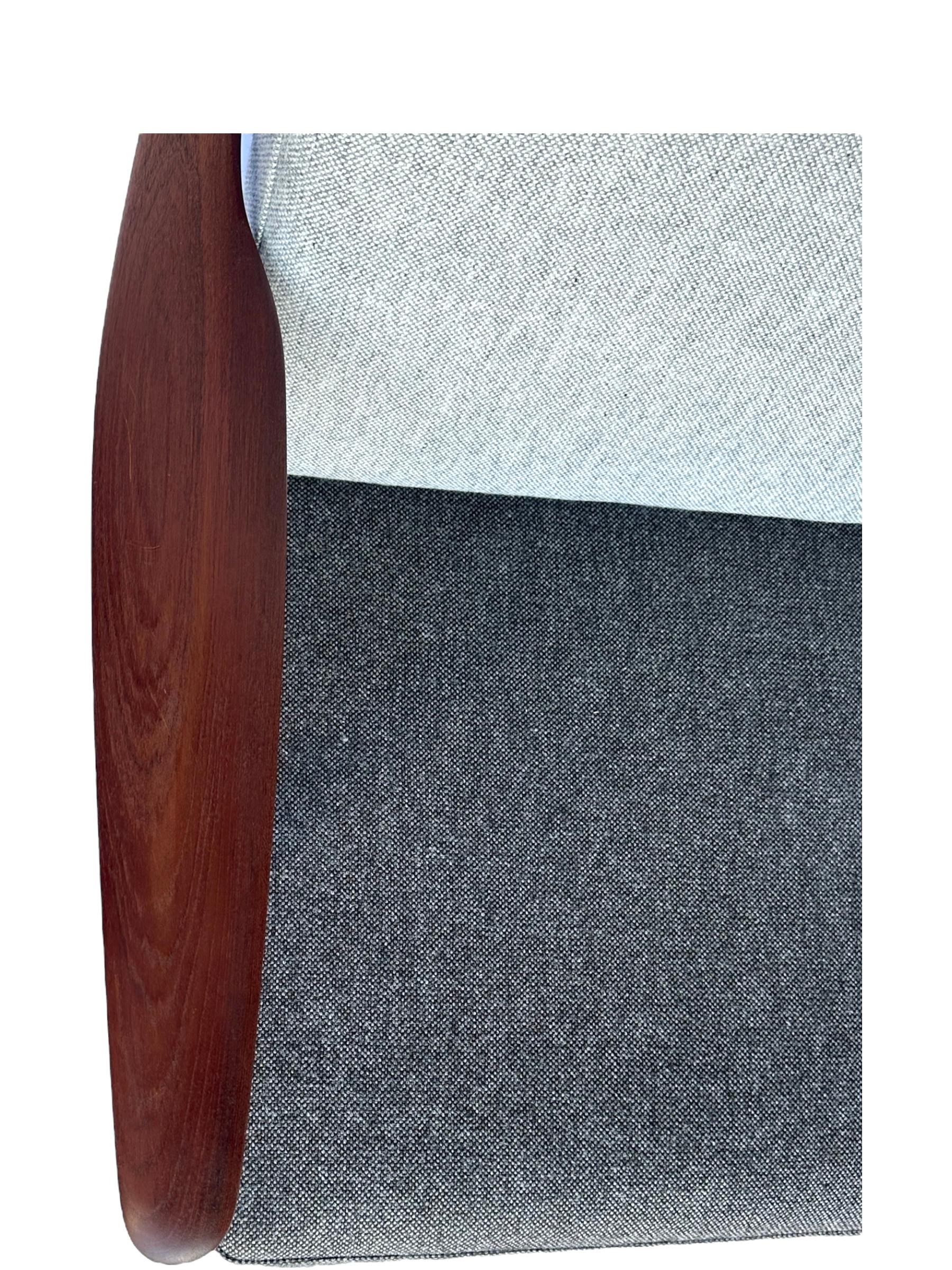 Hans J. Wegner for Getama Signed Sofa with new Mataram Upholstery For Sale 2