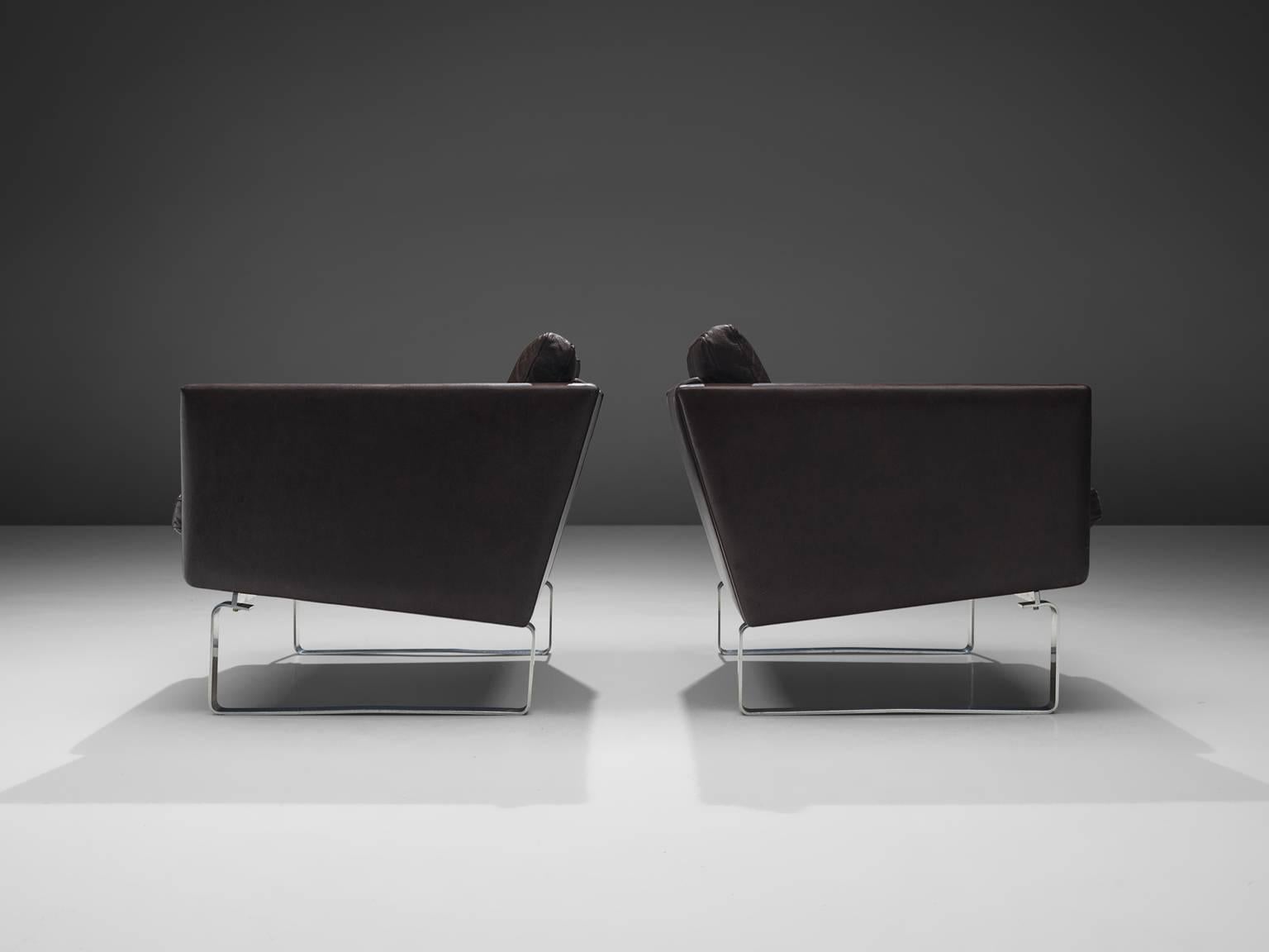 Hans Wegner for Johannes Hansen Set of Leather Lounge Chairs In Good Condition In Waalwijk, NL