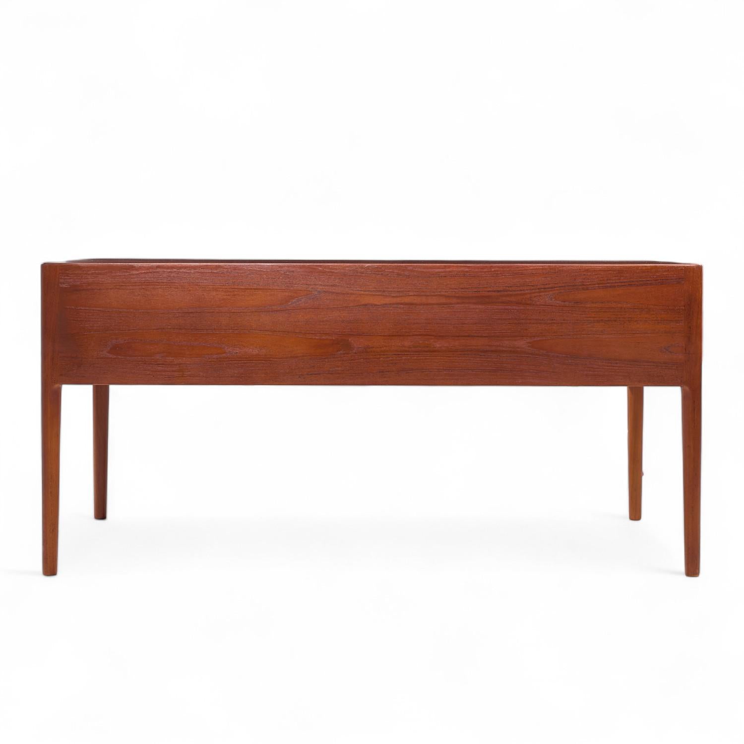 Hans Wegner for Johannes Hansen Model 573 Mid Century Danish Teak Desk For Sale 1