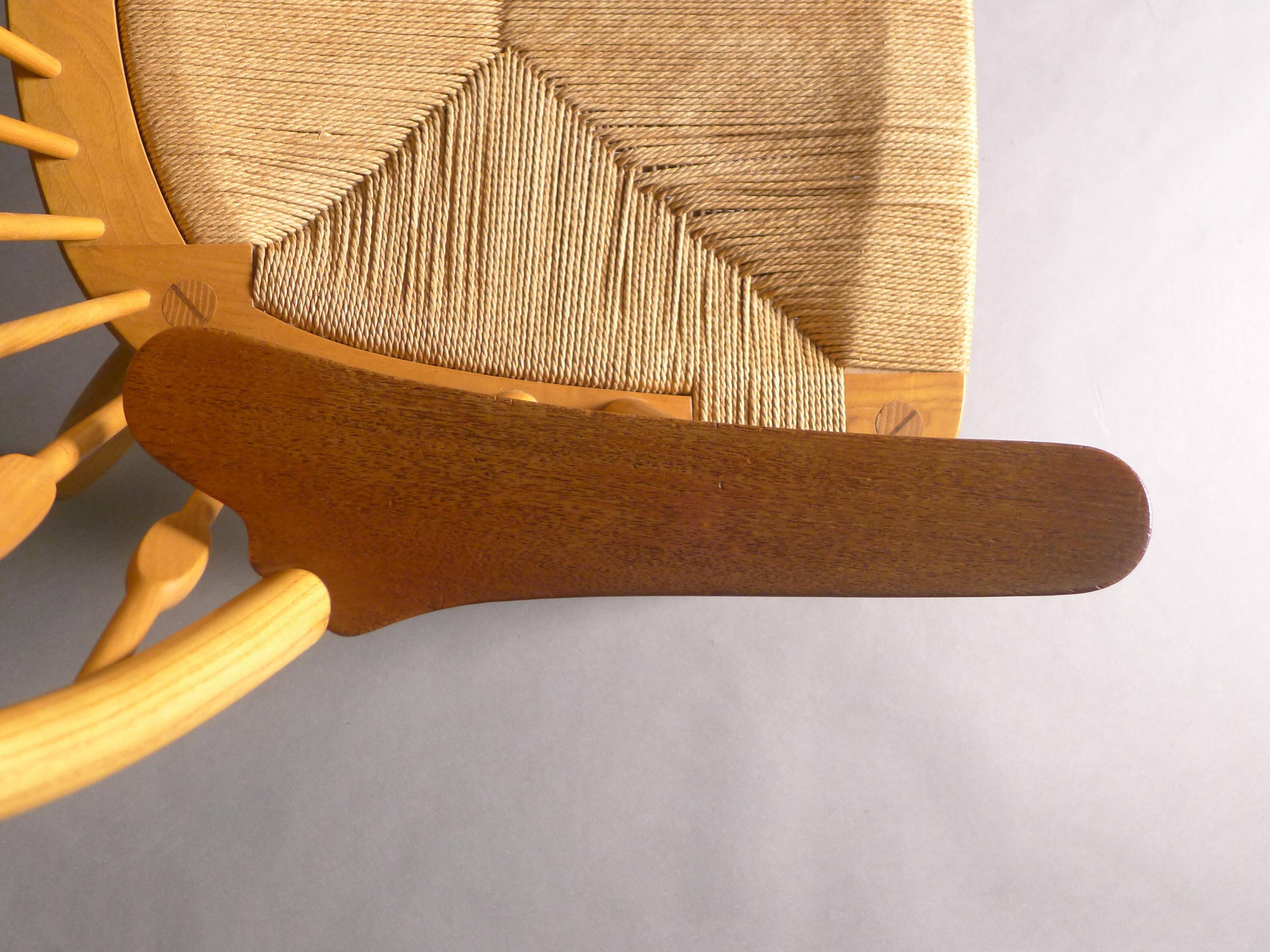 Hans Wegner for Johannes Hansen, Peacock Chair JH-550, Knoll International 3