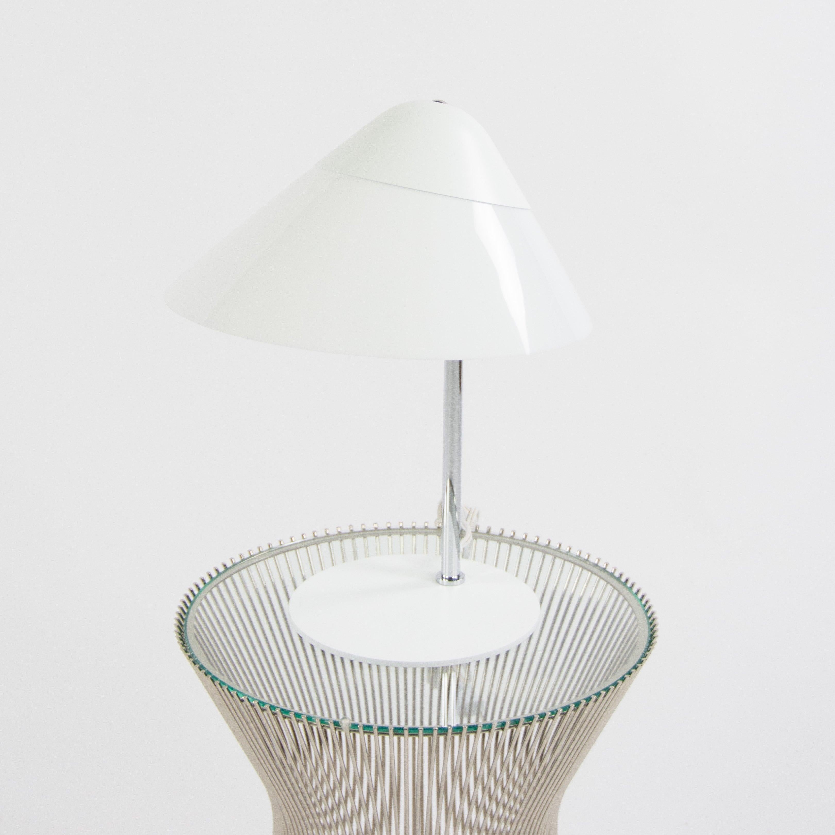 Listed for sale is a showroom model, new, open box Pandul Opala B01 Mini Table Lamp, designed by Hans Wegner.

This example was purchased from a Pandul rep, who had a number of other fabulous pieces.

The table was a showroom model from my