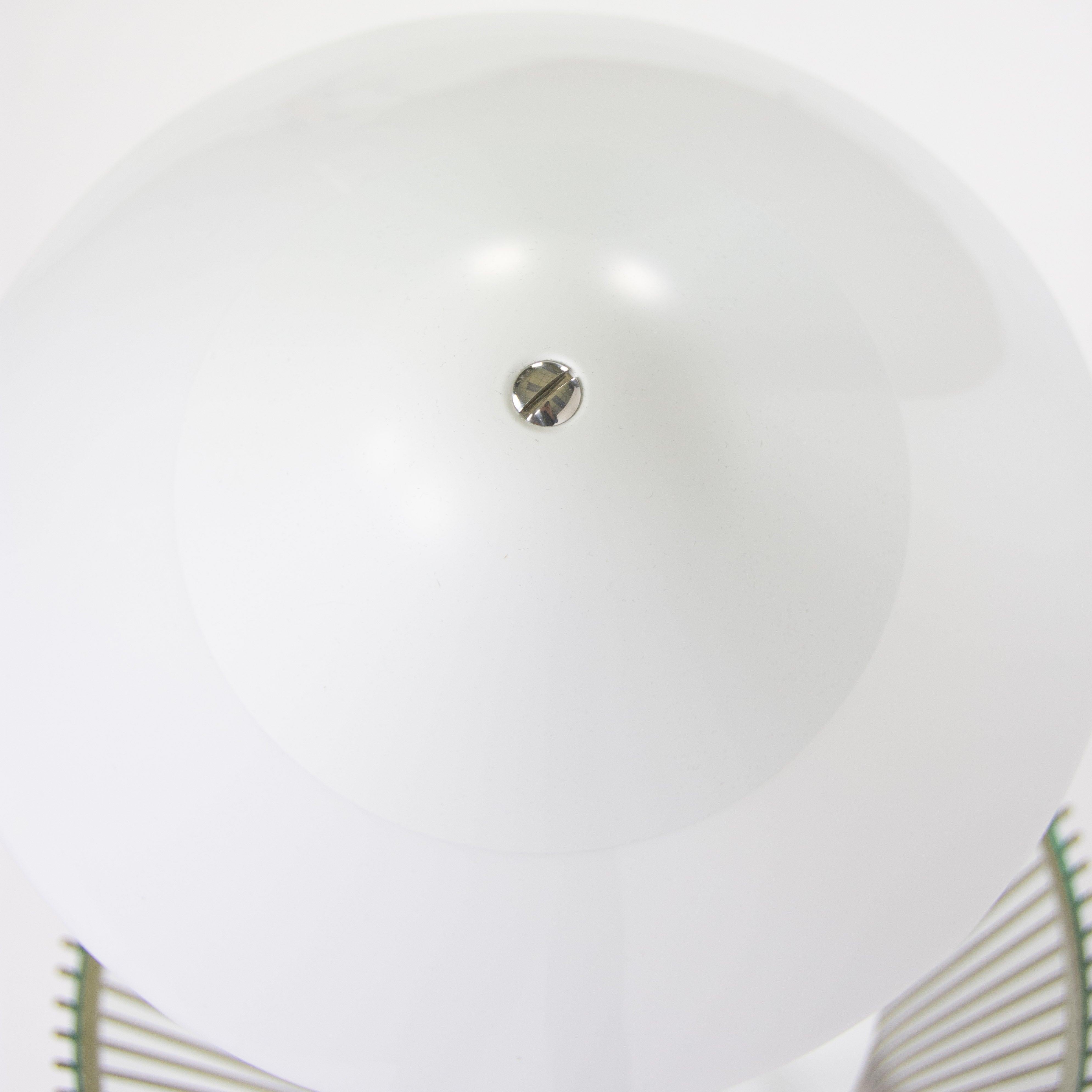 Hans Wegner für Pandul Opala B01, Mini-Tischlampe in Weiß und Chrom im Zustand „Gut“ im Angebot in Philadelphia, PA